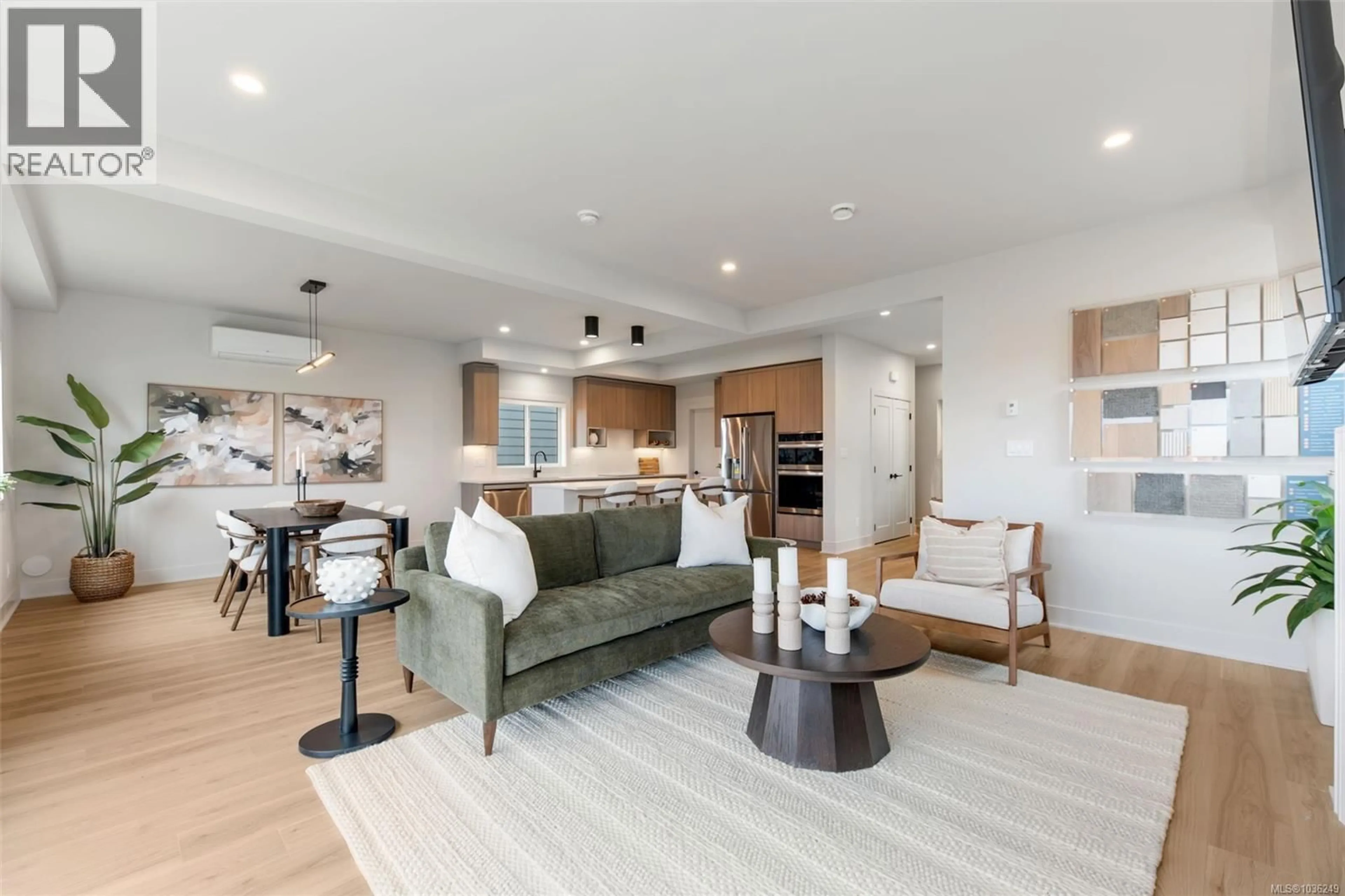 Living room with furniture, unknown for 3600 TEMPERATE PLACE, Colwood British Columbia V9C0T3