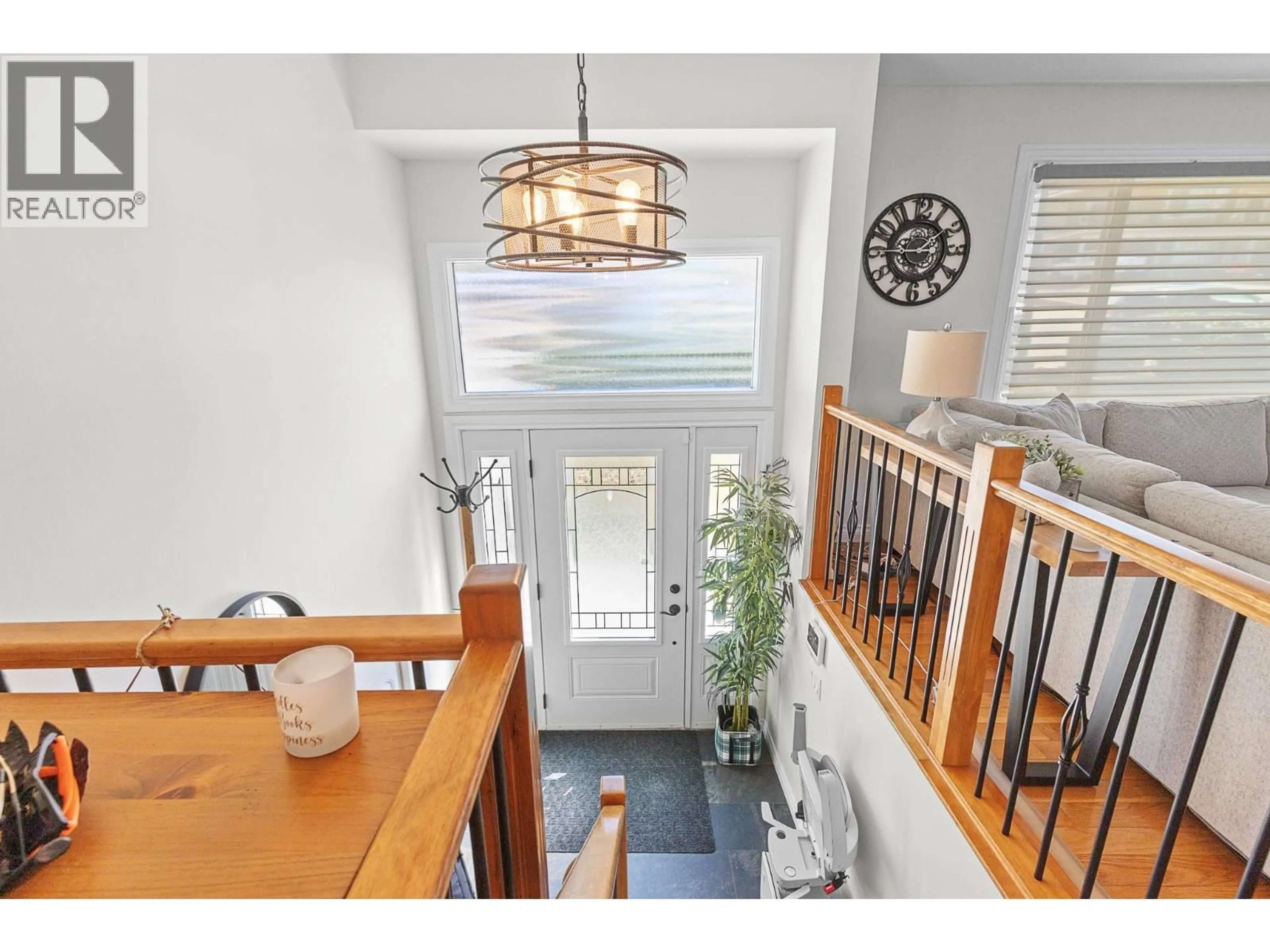 Indoor entryway for 3905 17TH AVENUE, Vernon British Columbia V1T6Z1