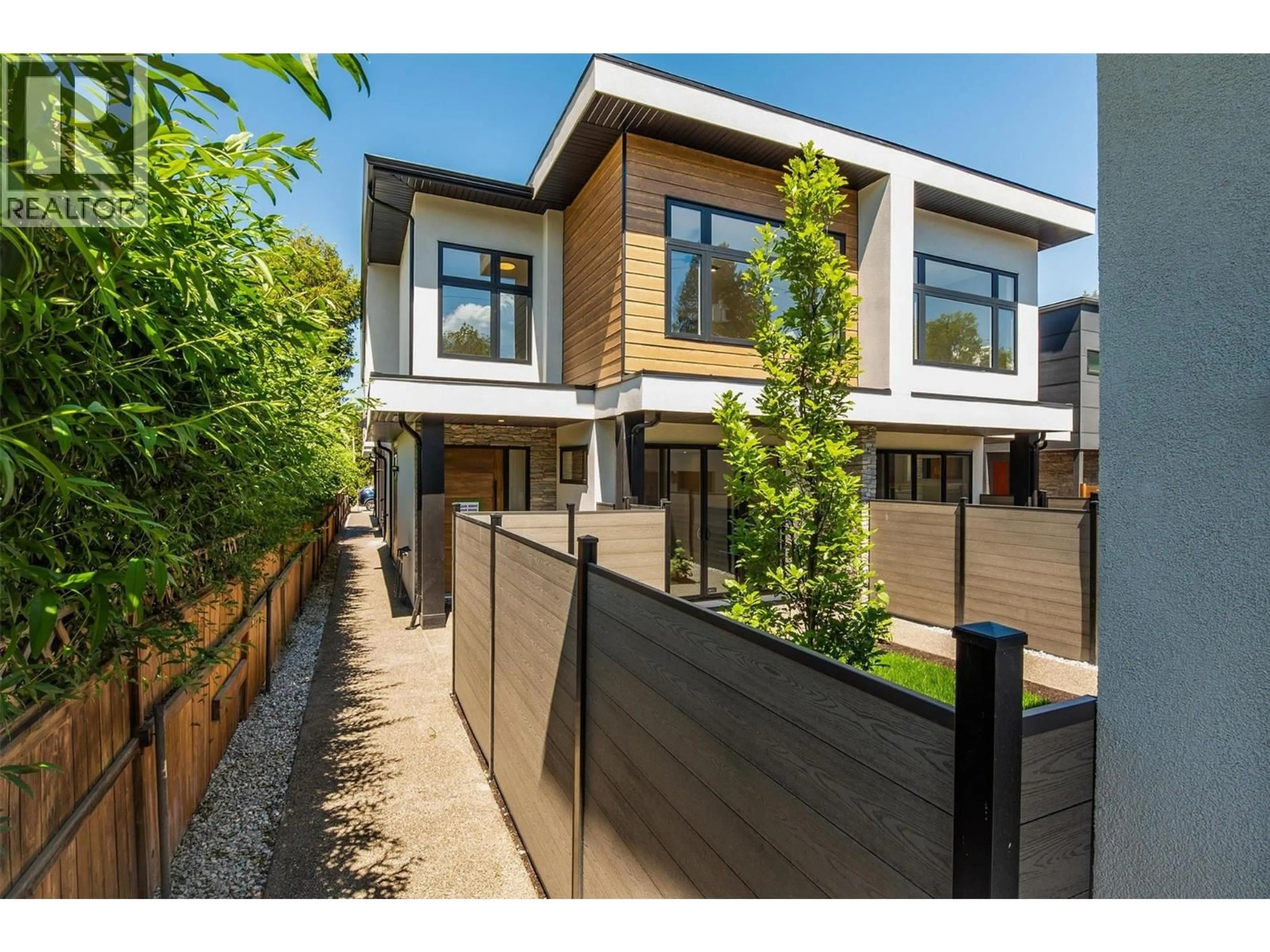 Home with brick exterior material, street for 3 - 839 LAWSON AVENUE, Kelowna British Columbia V1Y6S9