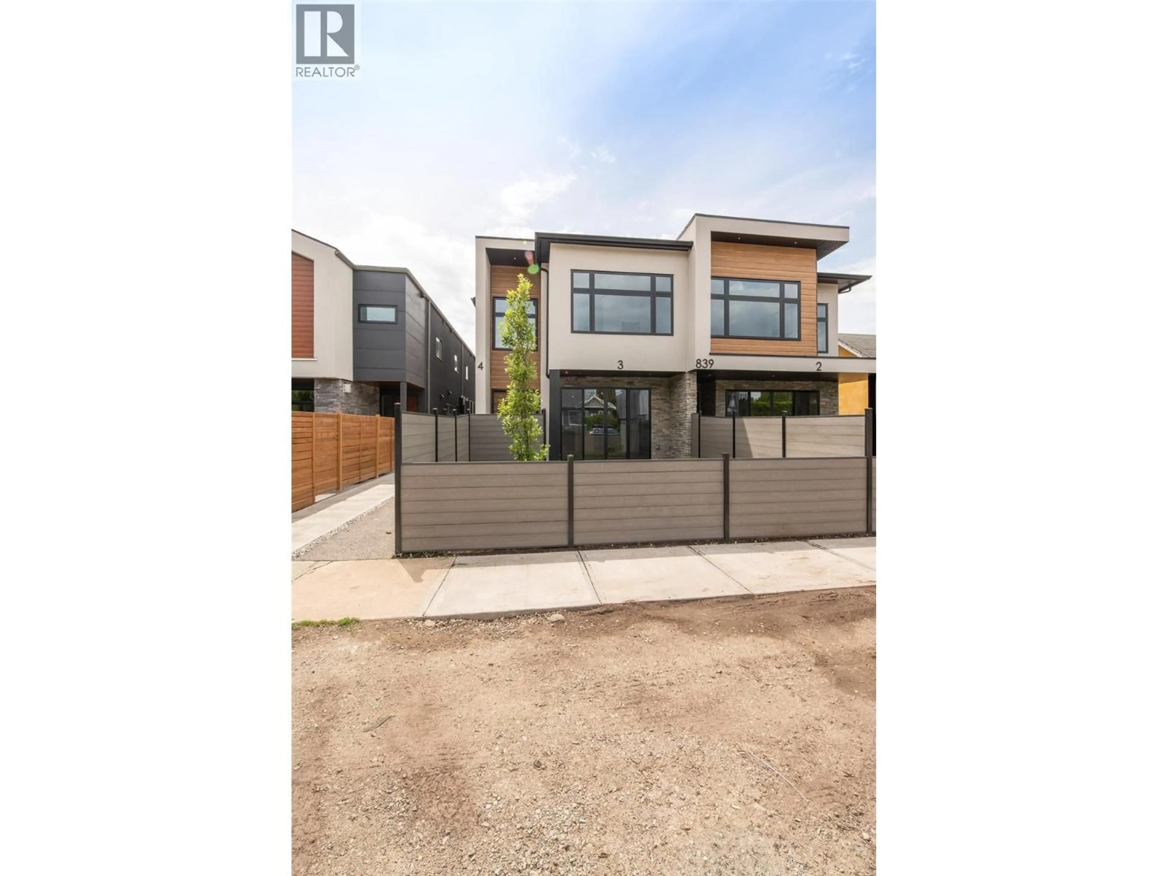 Unknown for 4 - 839 LAWSON AVENUE, Kelowna British Columbia V1Y6S9