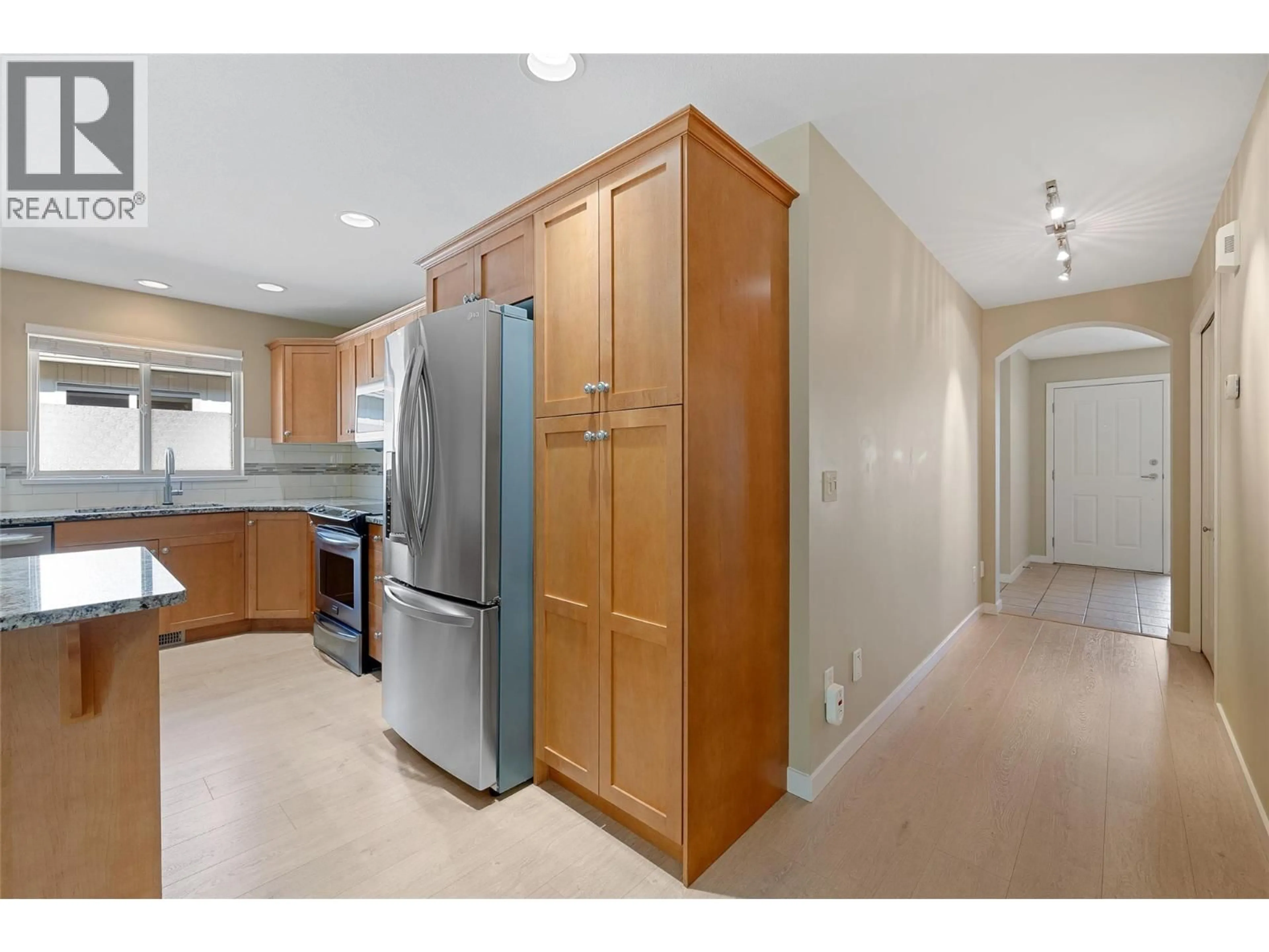 Standard kitchen, ceramic/tile floor for 54 - 2365 STILLINGFLEET ROAD, Kelowna British Columbia V1W4X5