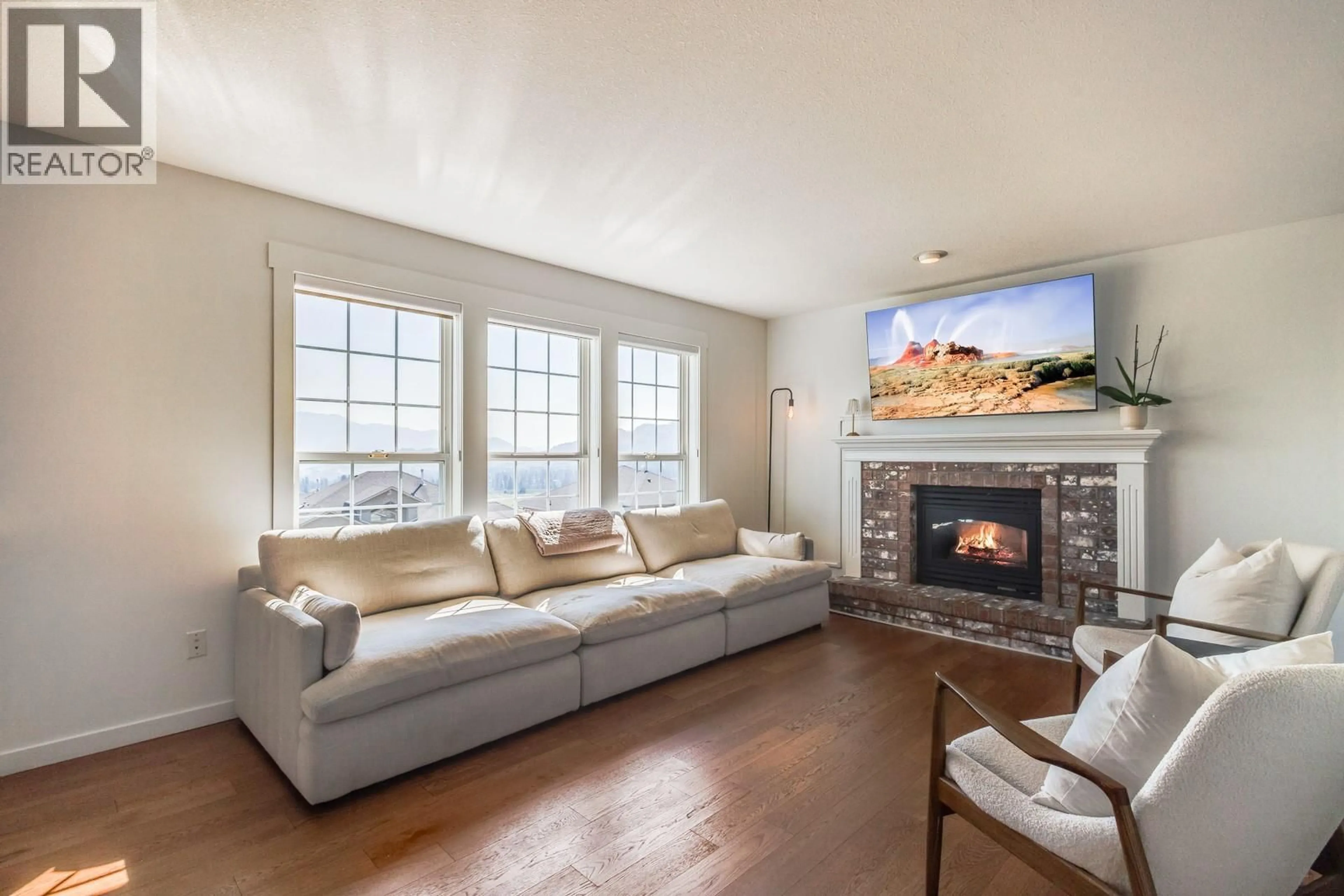 Living room with furniture, unknown for 2838 SUMMERVIEW PLACE, West Kelowna British Columbia V4T2S5
