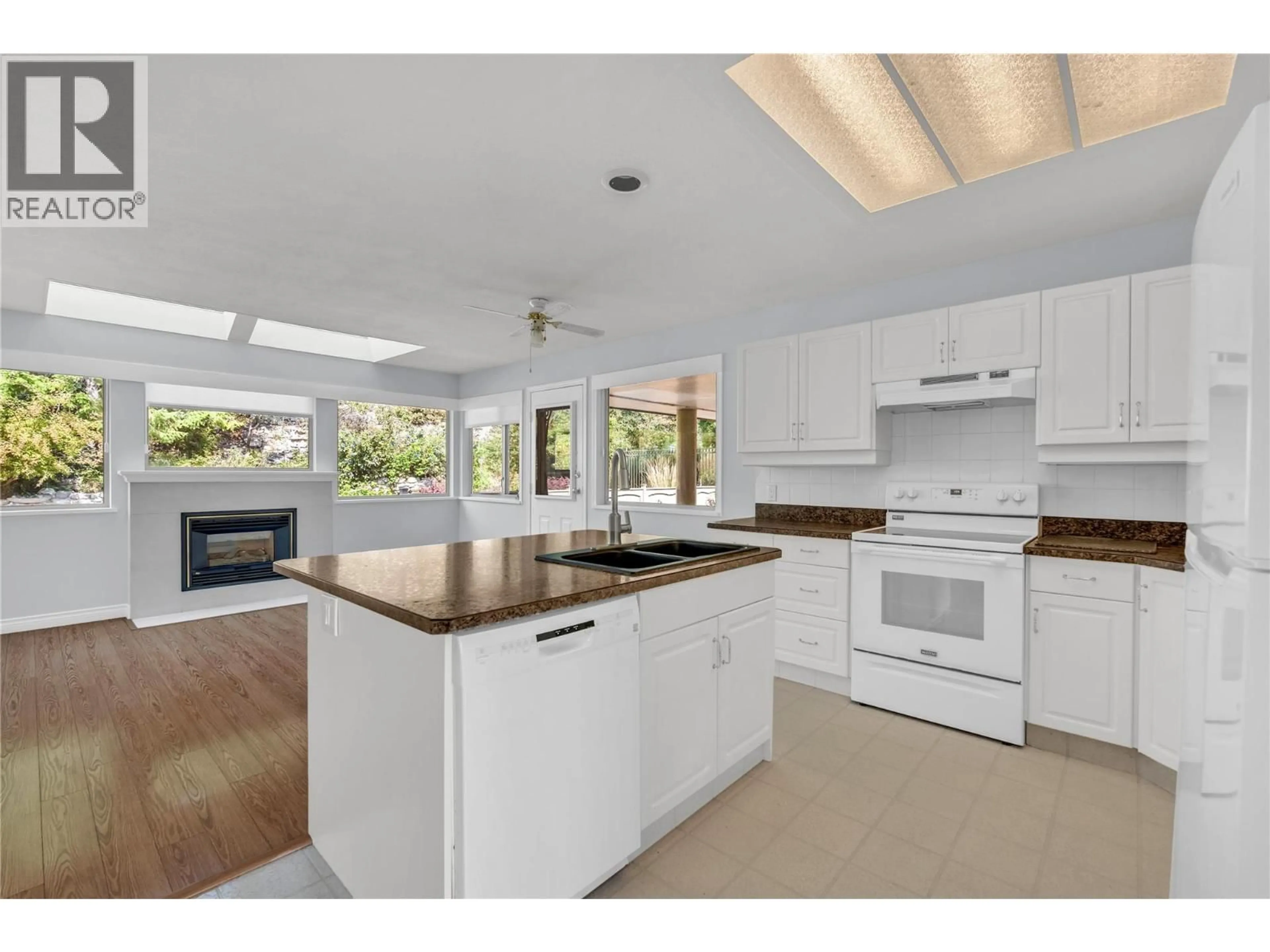 Open concept kitchen, unknown for 207 - 102 FORESTBROOK PLACE, Penticton British Columbia V2A7N4