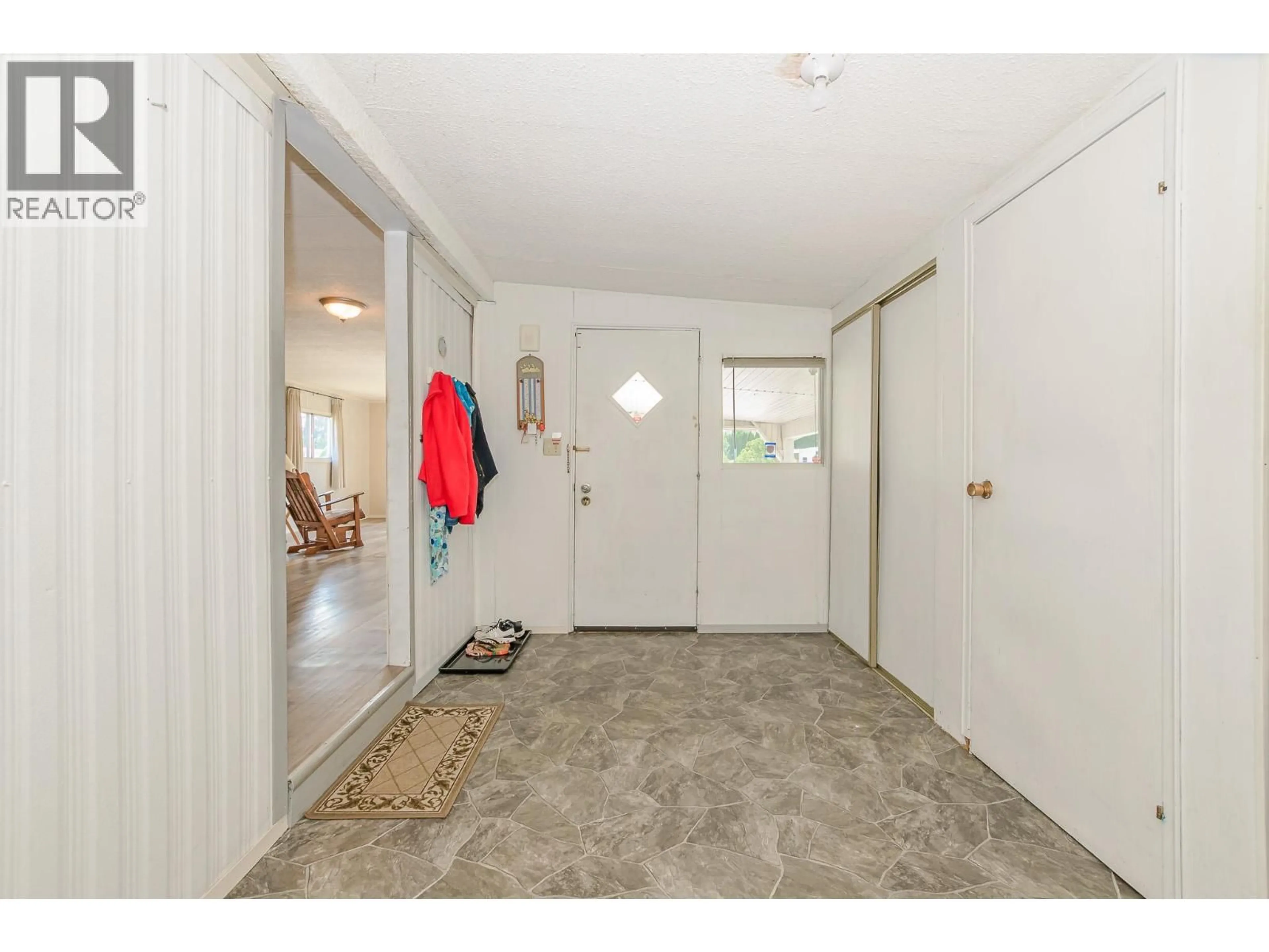Indoor entryway for 43 - 136 MEADOW CRESCENT, Enderby British Columbia V0E1V1