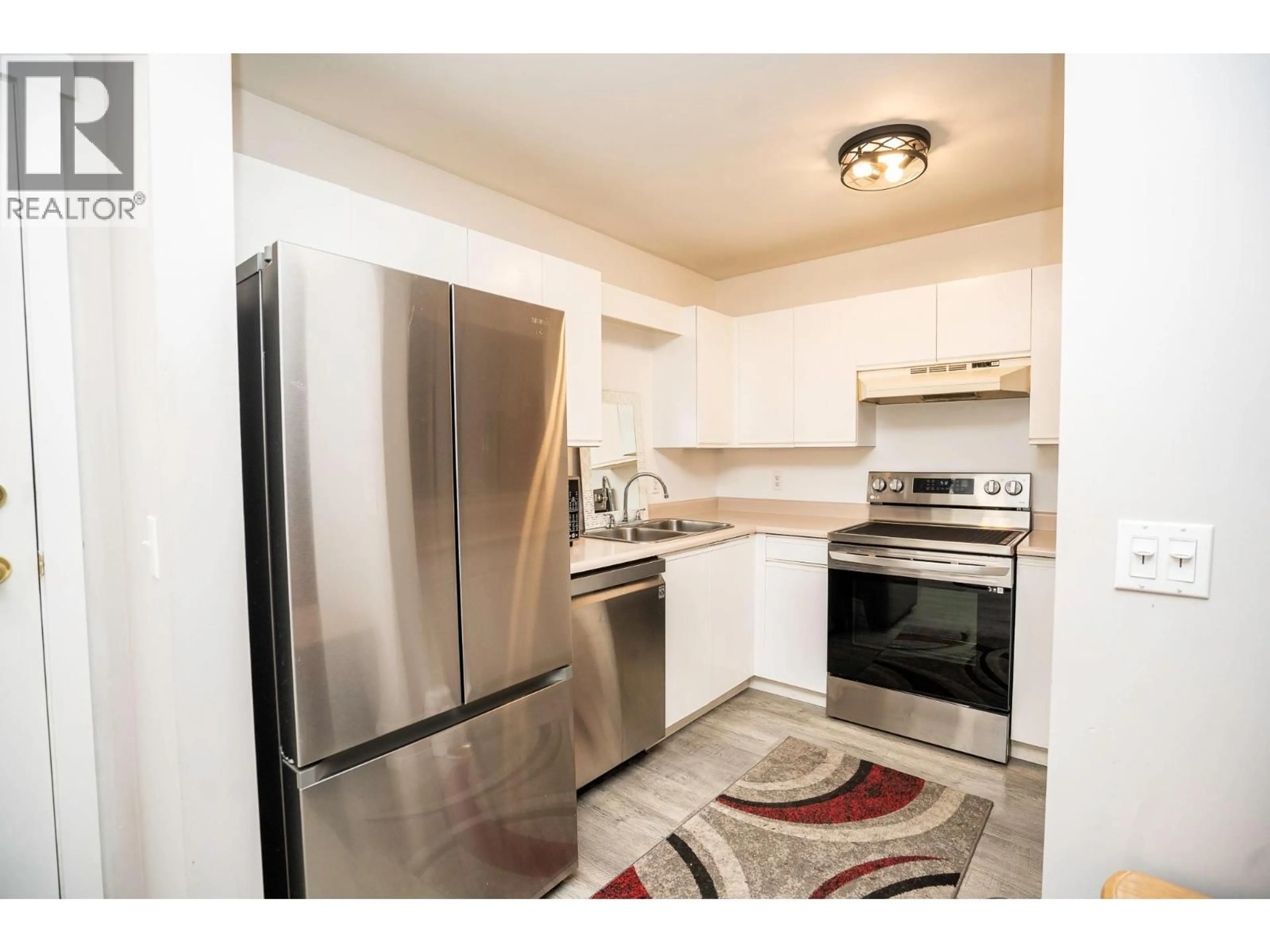 Standard kitchen, unknown for 113 - 669 HOUGHTON ROAD, Kelowna British Columbia V1X7L3