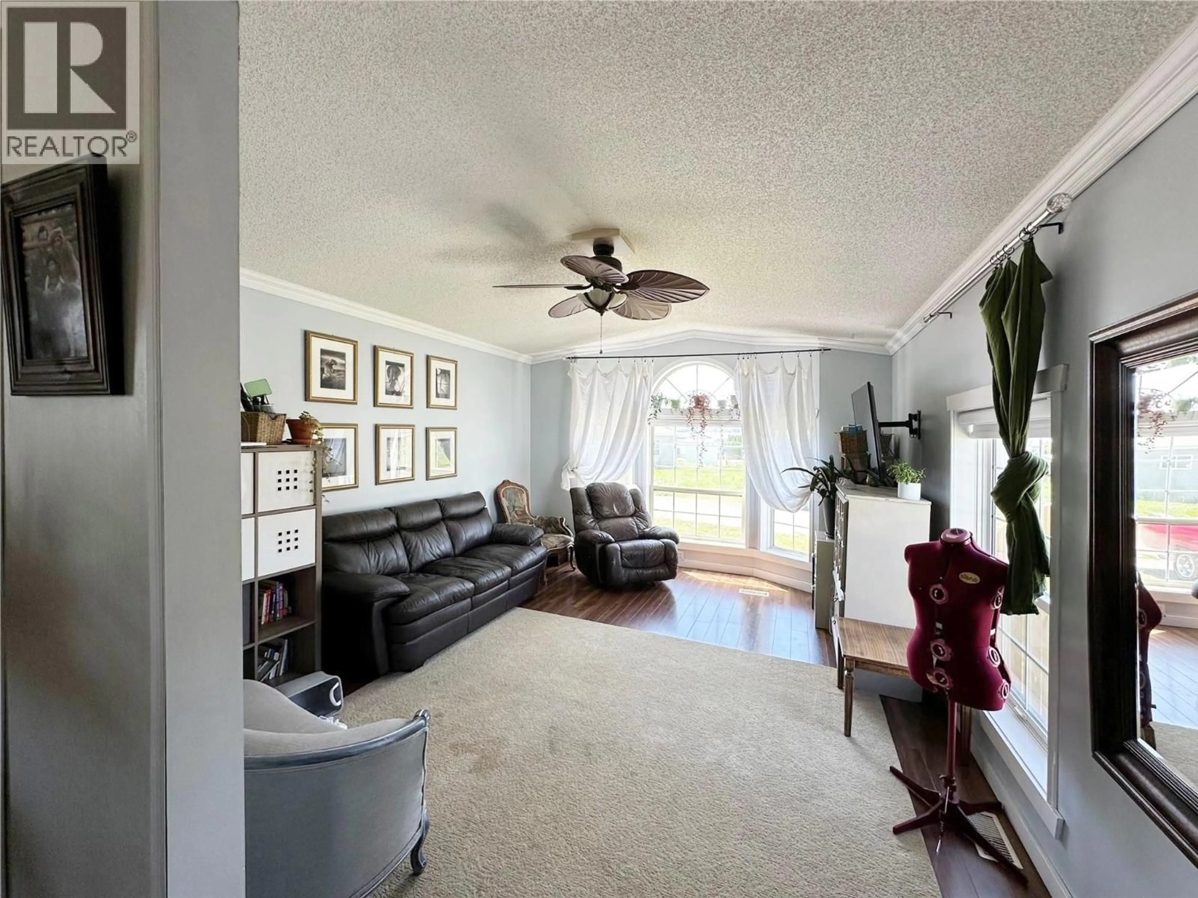 Living room with furniture, unknown for 11 - 2035 BOUCHERIE ROAD, West Kelowna British Columbia V4T1Z6
