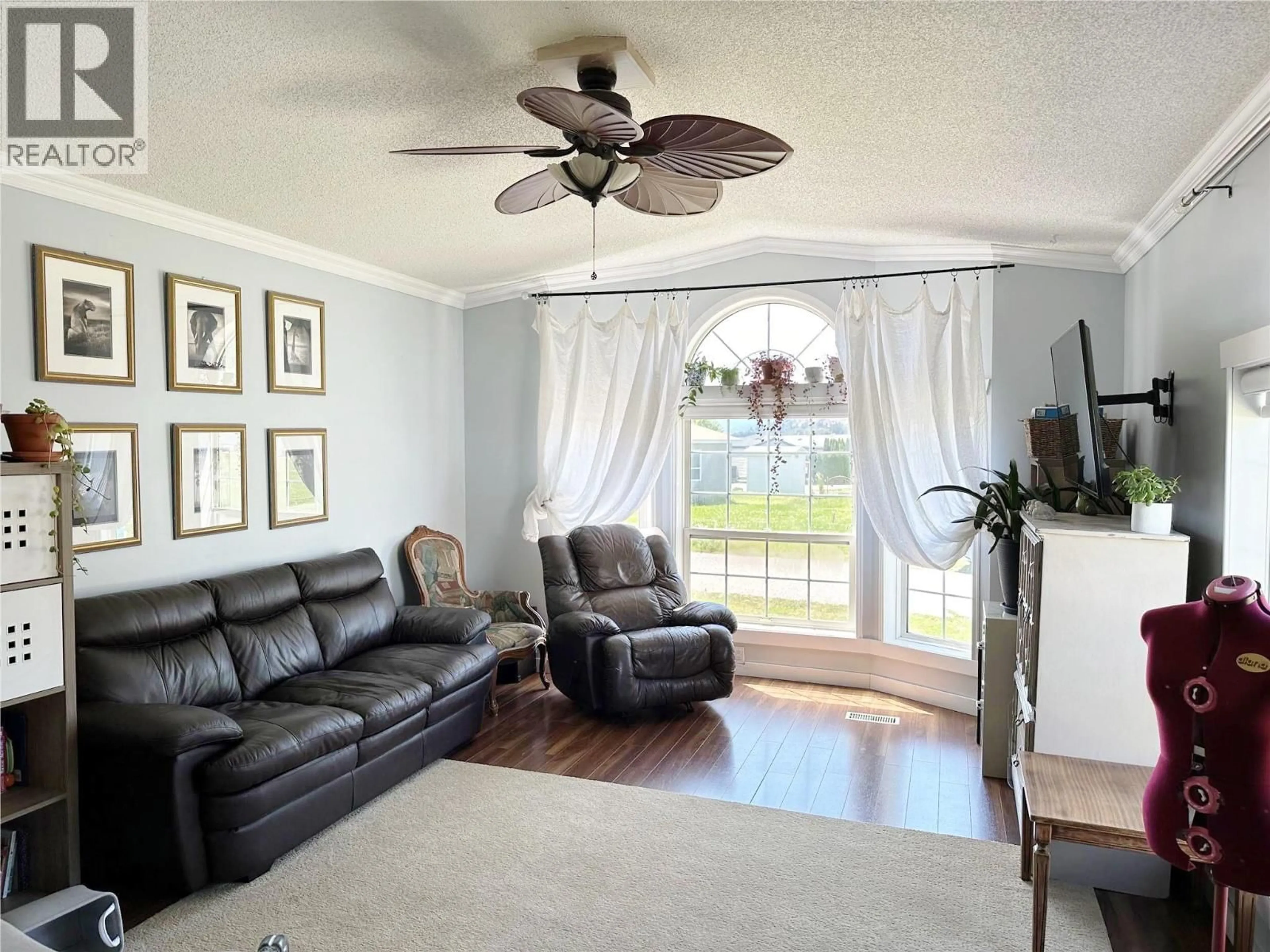 Living room with furniture, unknown for 11 - 2035 BOUCHERIE ROAD, West Kelowna British Columbia V4T1Z6