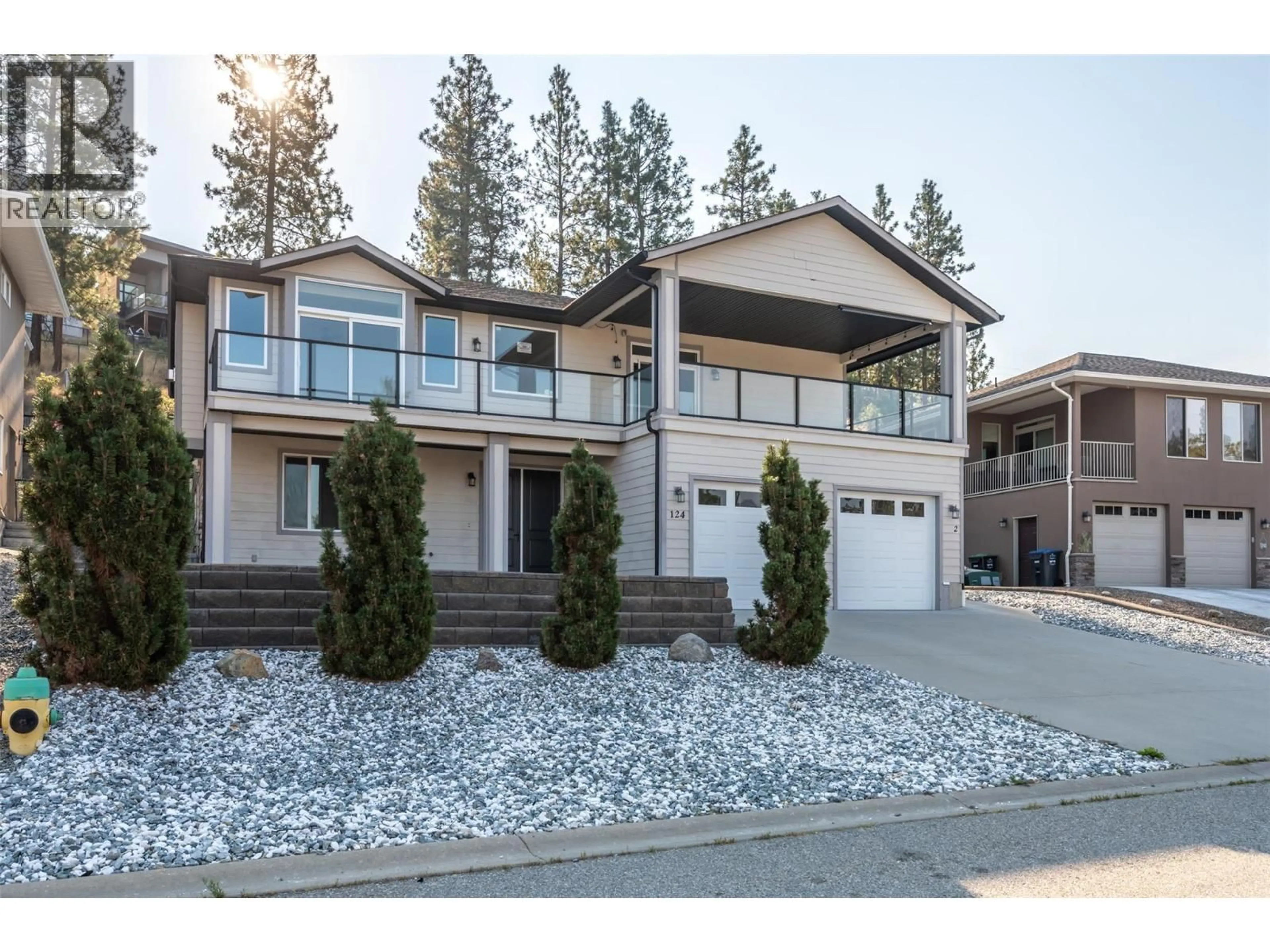 Home with vinyl exterior material, street for 124 BARTON COURT, Penticton British Columbia V2A9A8