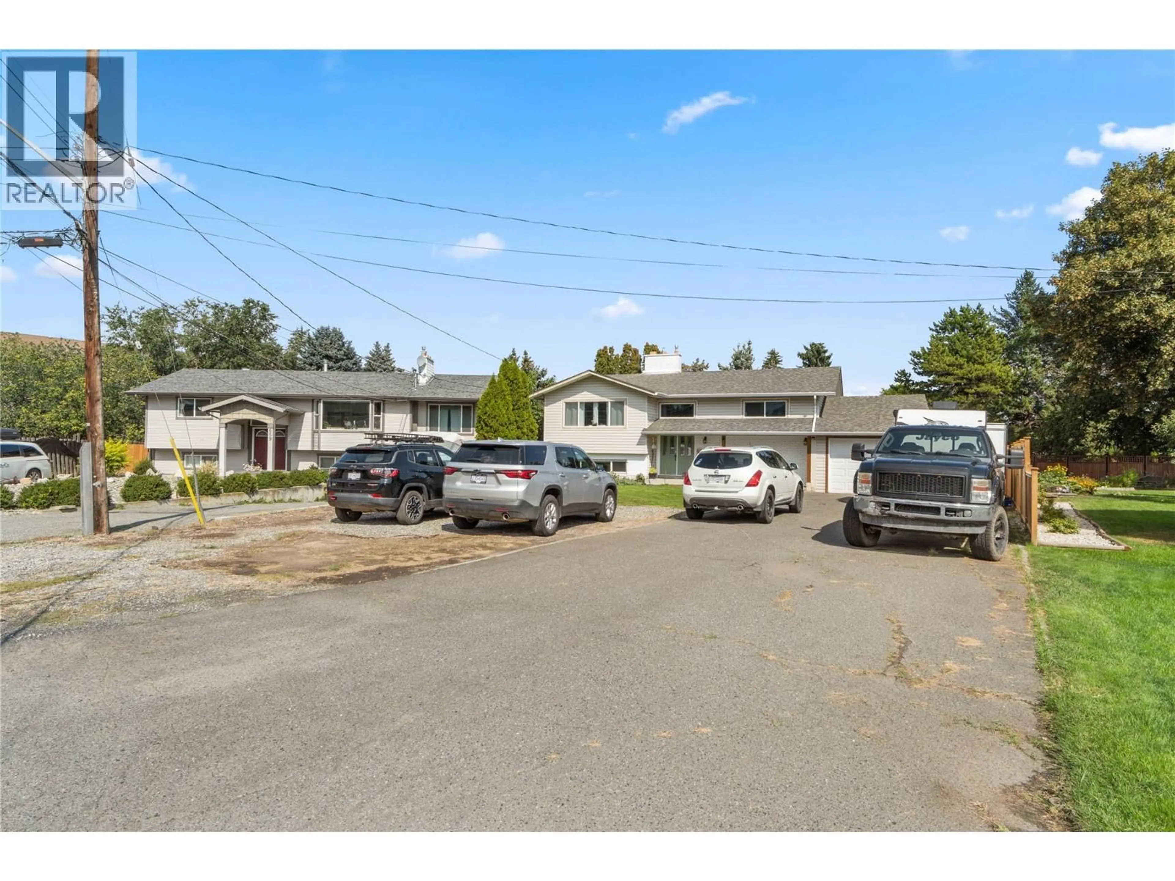 A pic from outside/outdoor area/front of a property/back of a property/a pic from drone, street for 649 VALDES DRIVE, Kamloops British Columbia V2B5J1