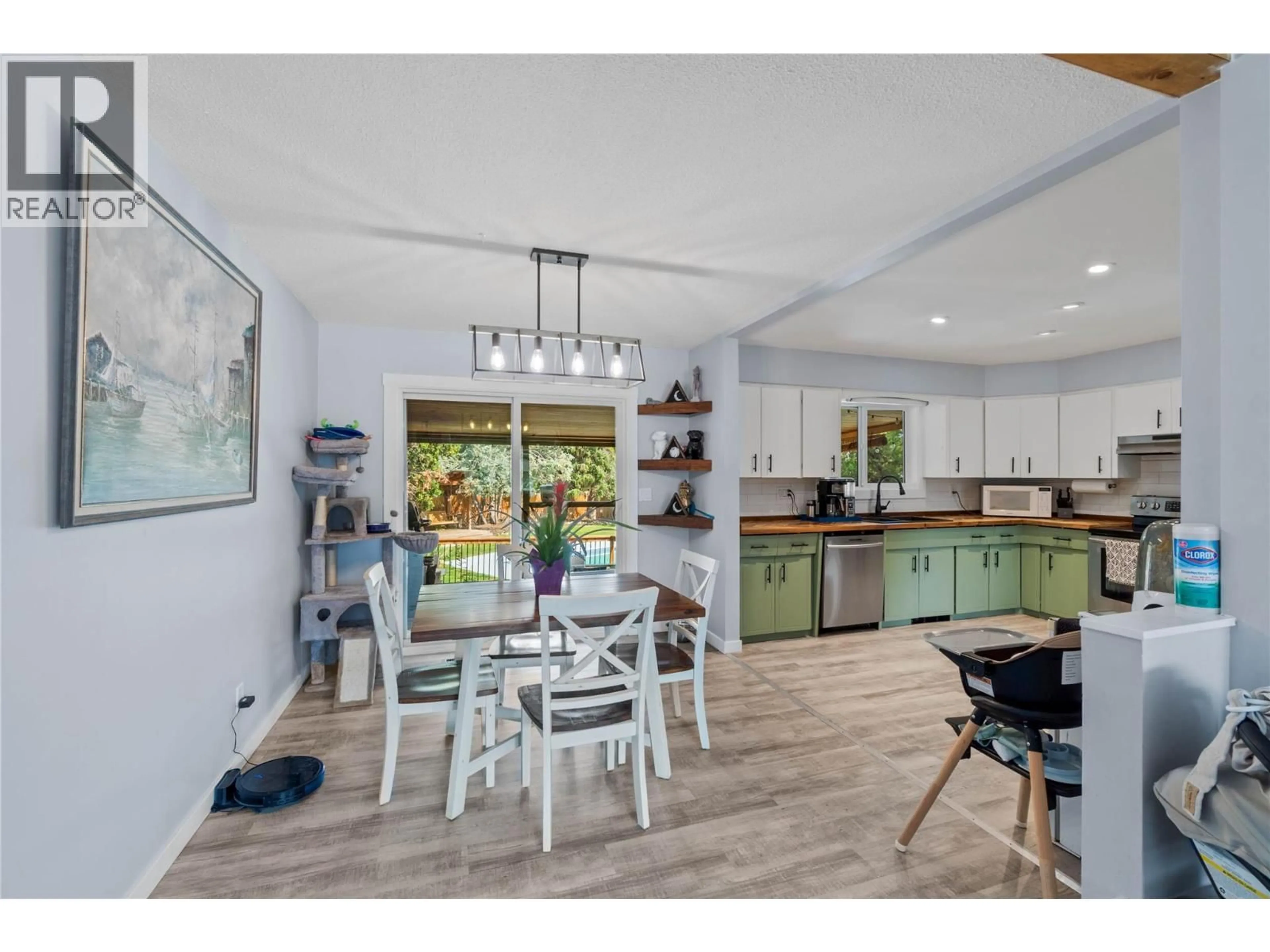 Open concept kitchen, ceramic/tile floor for 649 VALDES DRIVE, Kamloops British Columbia V2B5J1