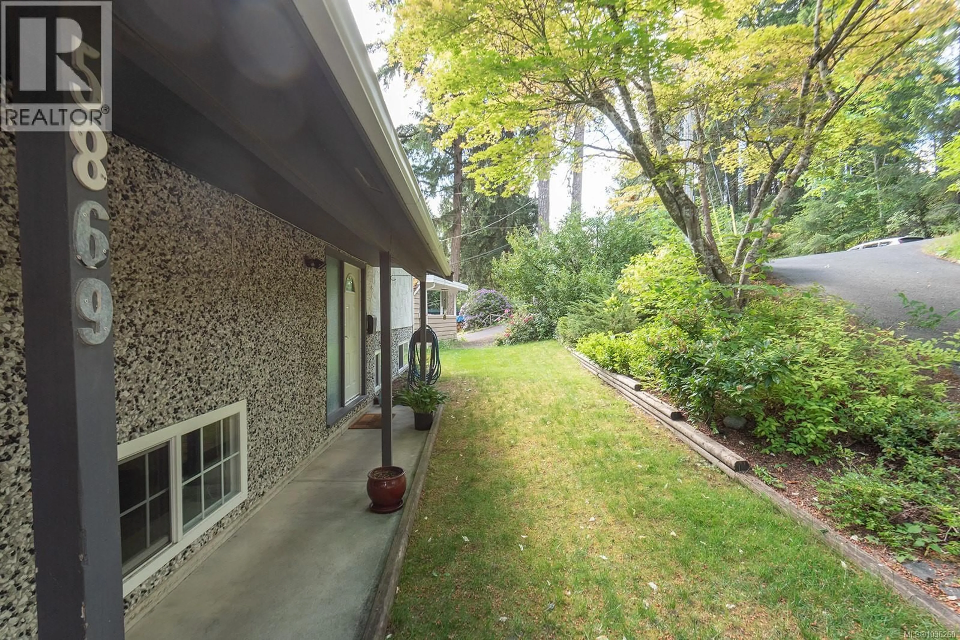 Patio, forest/trees view for 5869 UPLAND AVENUE, Duncan British Columbia V9L1L9