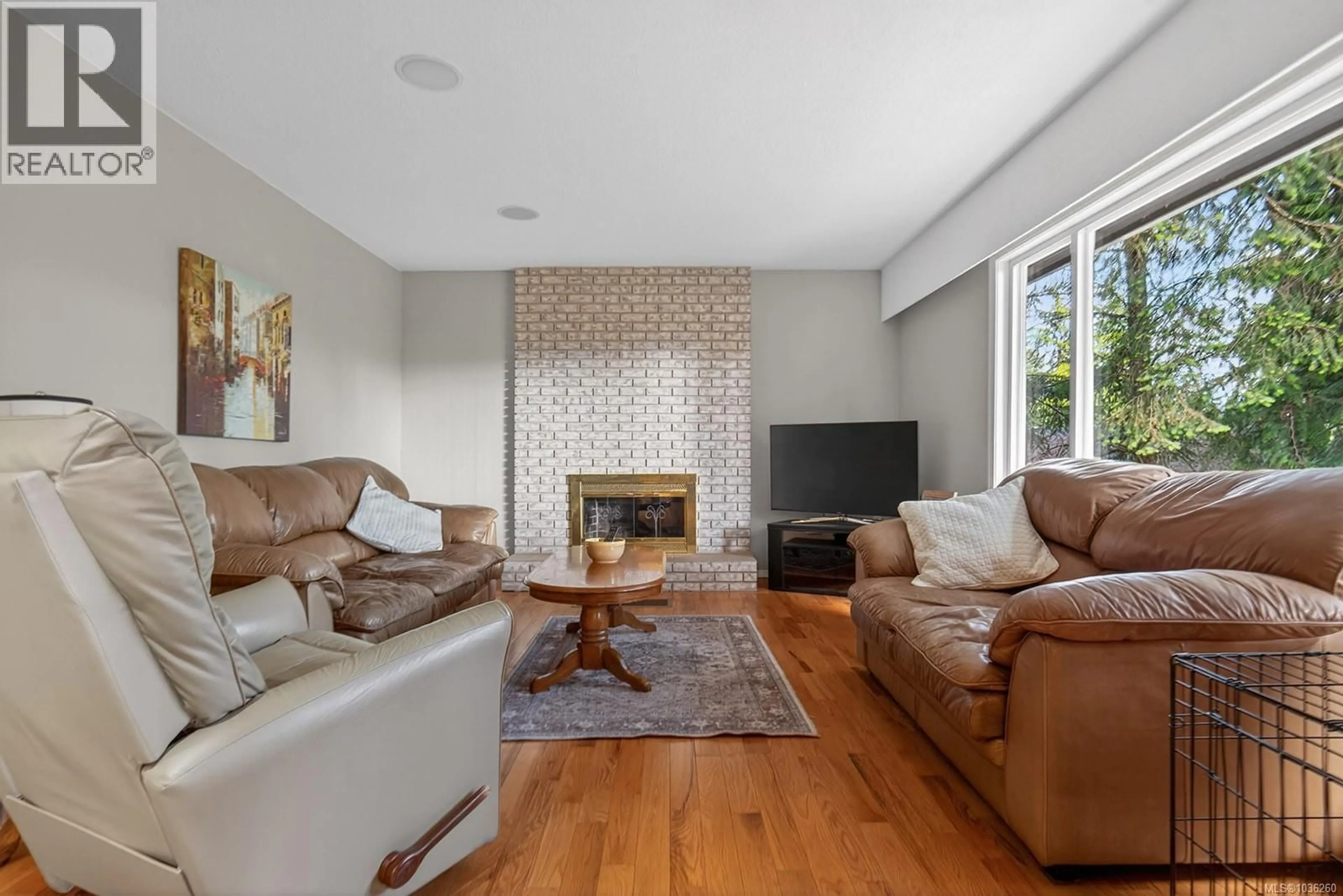 Living room with furniture, unknown for 5869 UPLAND AVENUE, Duncan British Columbia V9L1L9
