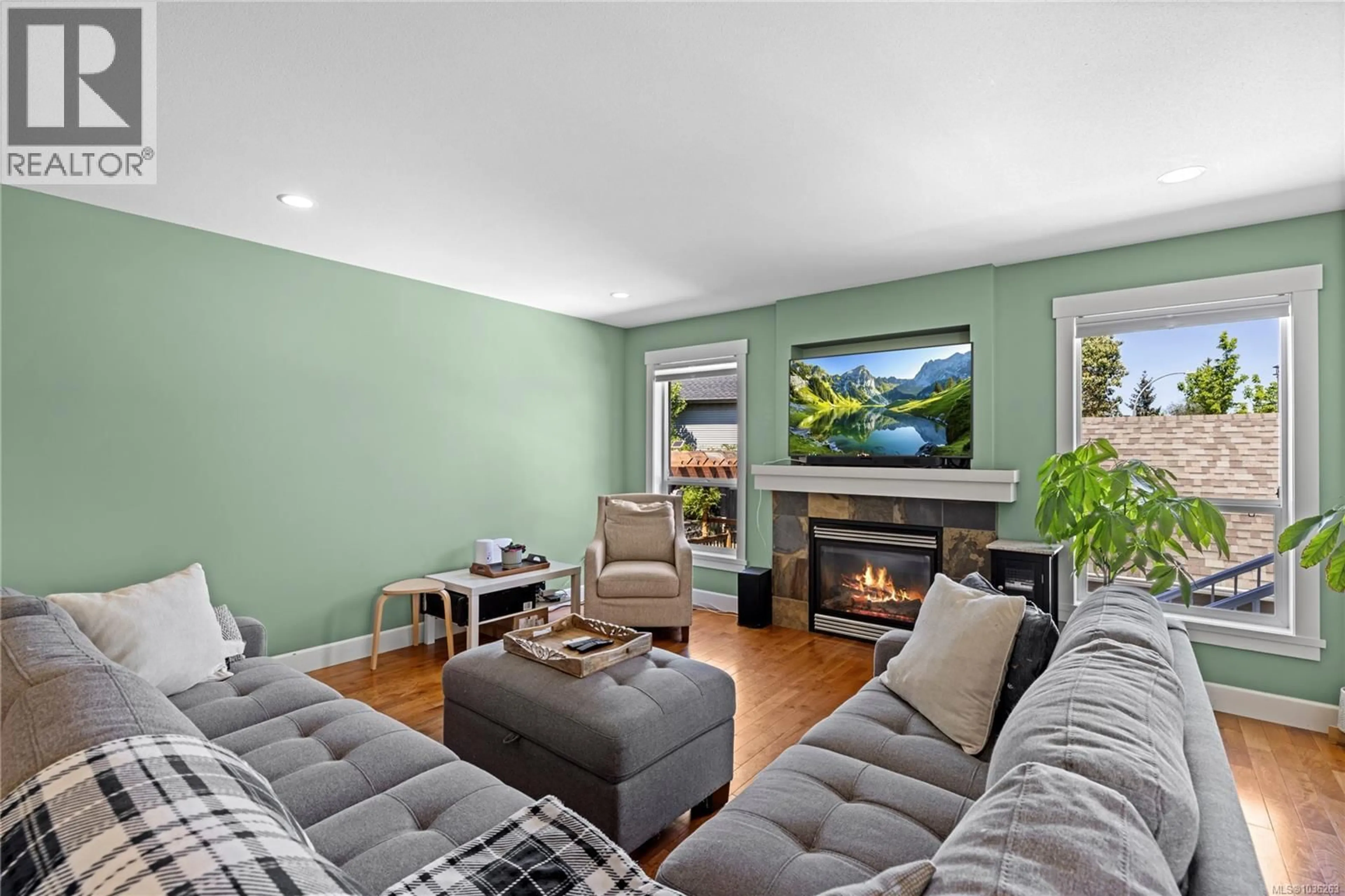 Living room with furniture, unknown for 1743 FLAGSTONE ROAD, Nanaimo British Columbia V9X1Y1
