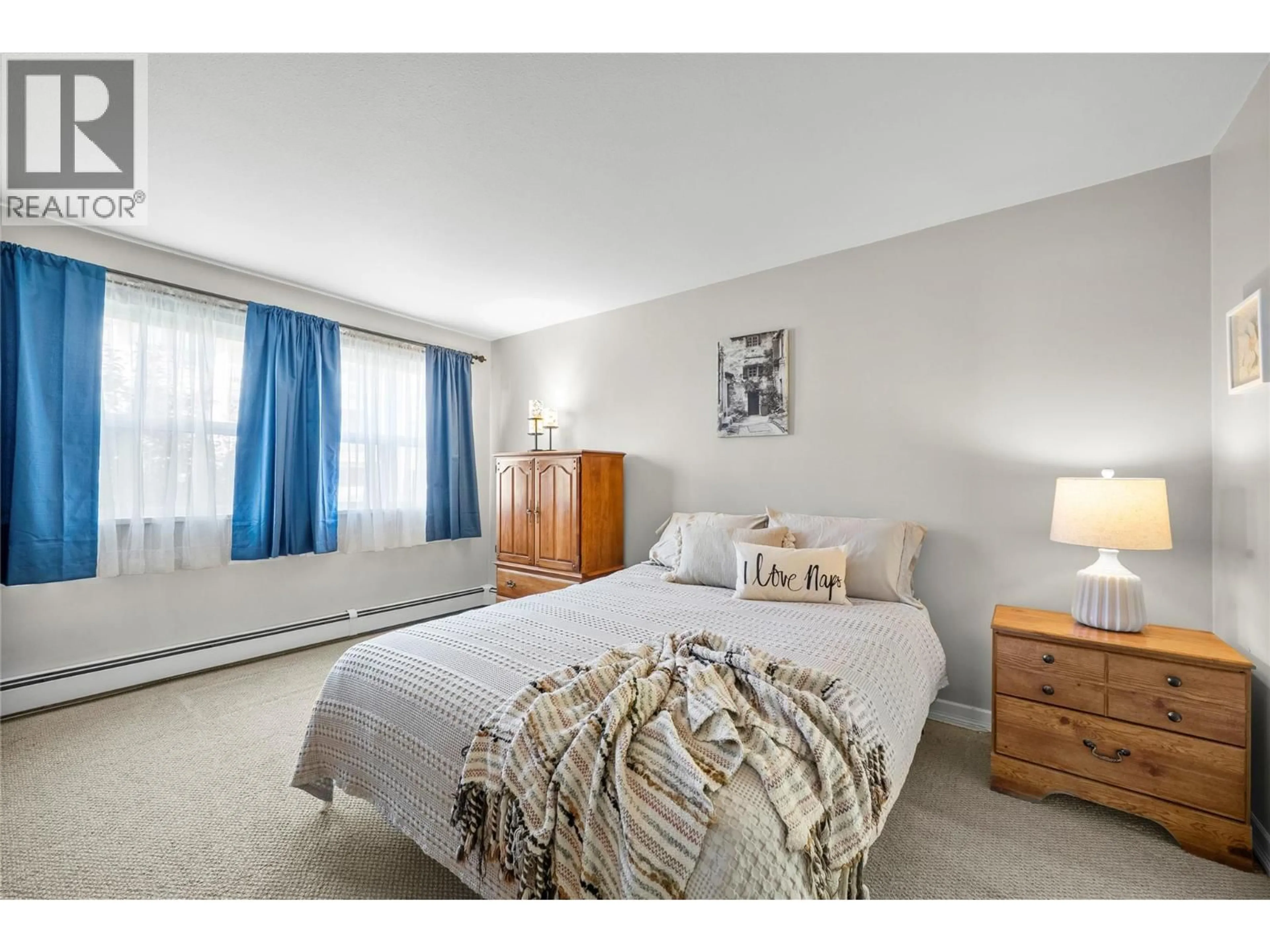 Bedroom with bed, unknown for 115 - 250 5 STREET SOUTHEAST, Salmon Arm British Columbia V1E1J8