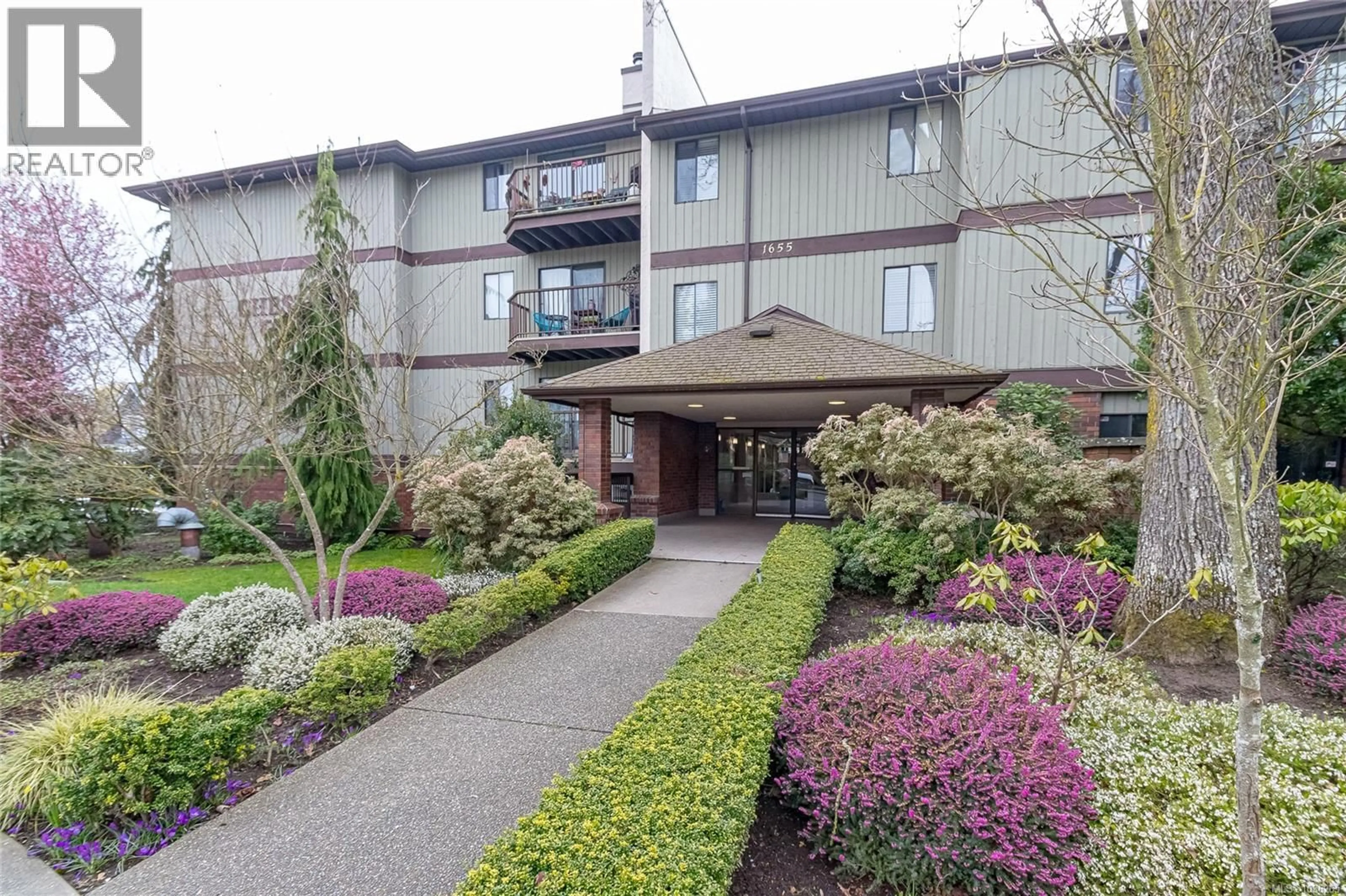 Patio, unknown for 314 - 1655 BEGBIE STREET, Victoria British Columbia V8R1L4
