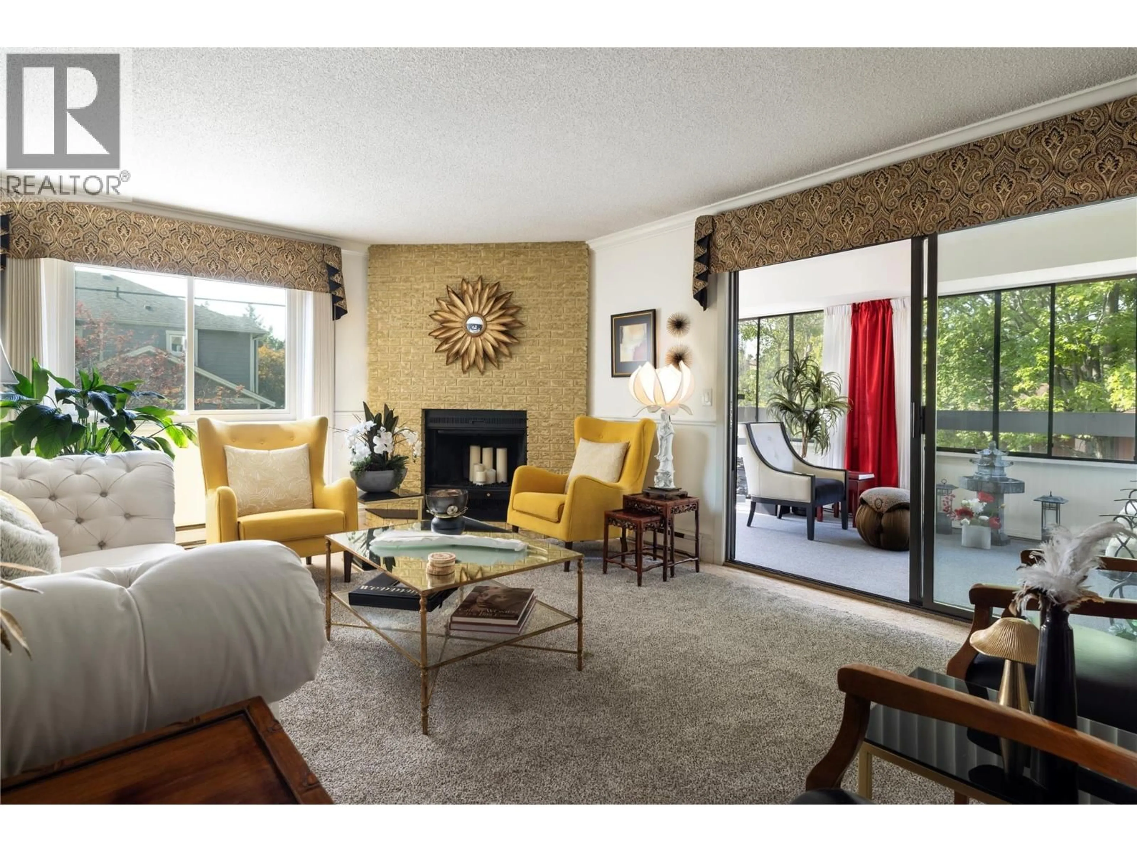 Living room with furniture, unknown for 115 - 1035 BERNARD AVENUE, Kelowna British Columbia V1Y6P7