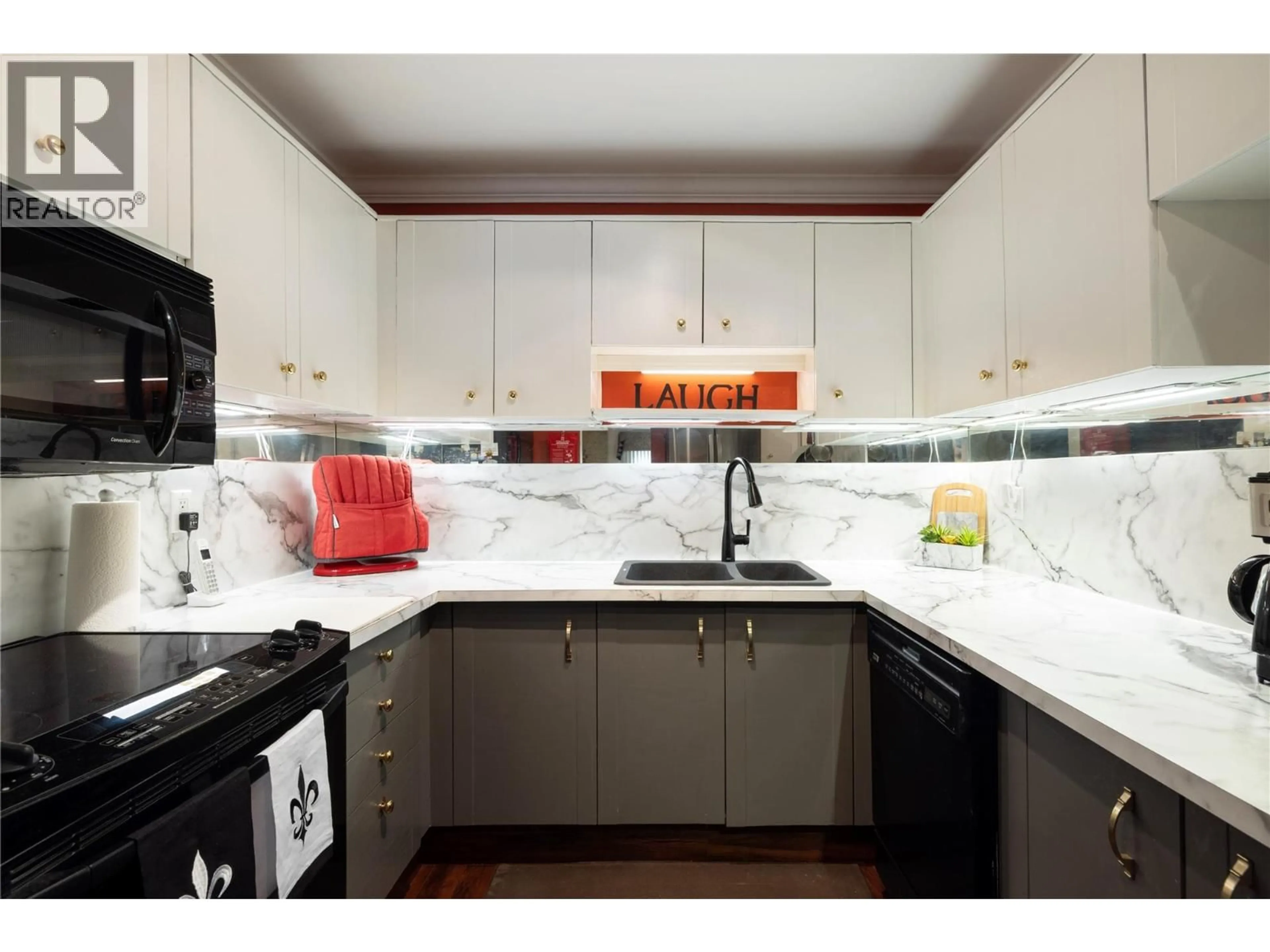 Unknown for 115 - 1035 BERNARD AVENUE, Kelowna British Columbia V1Y6P7