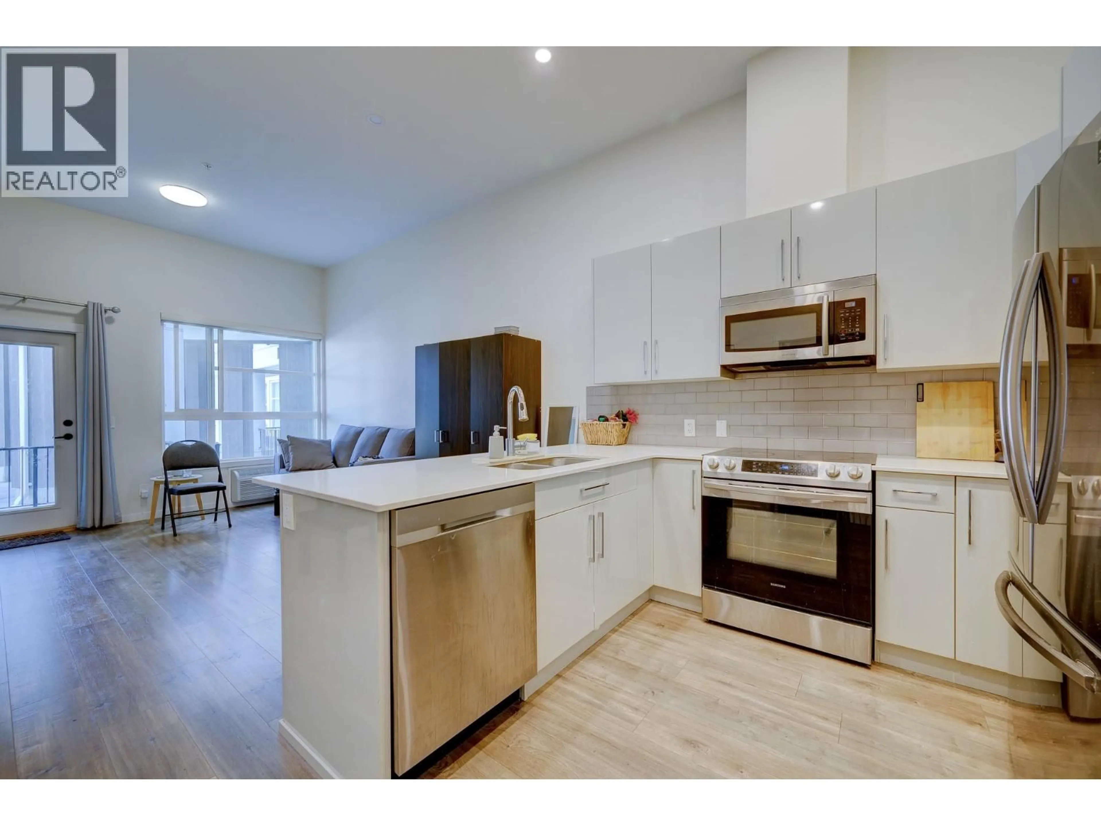 Open concept kitchen, unknown for 115 - 1880 HUGH ALLAN DRIVE, Kamloops British Columbia V1S0E8