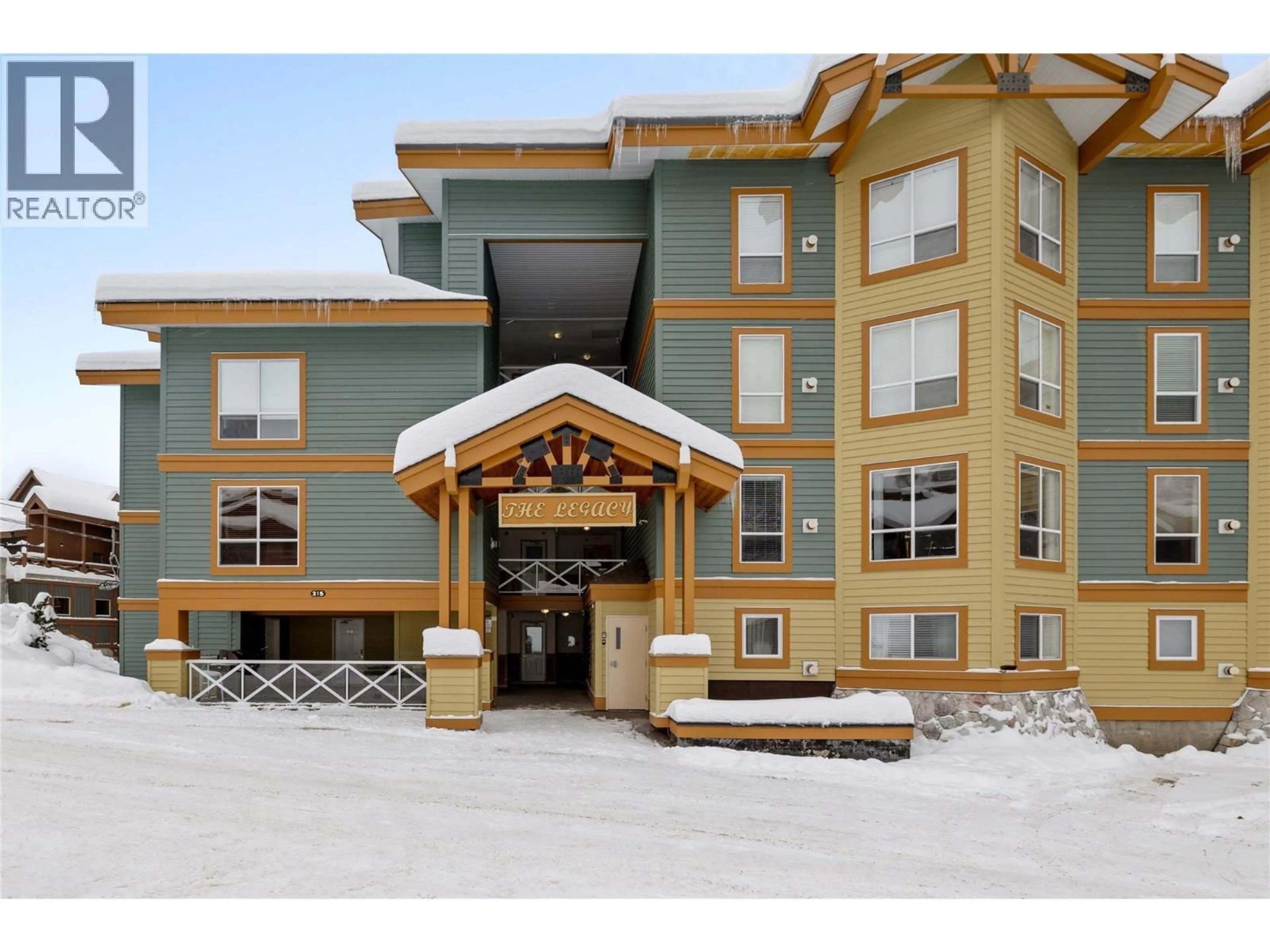 Indoor foyer for 402 - 215 KETTLEVIEW ROAD, Big White British Columbia V1P1P3