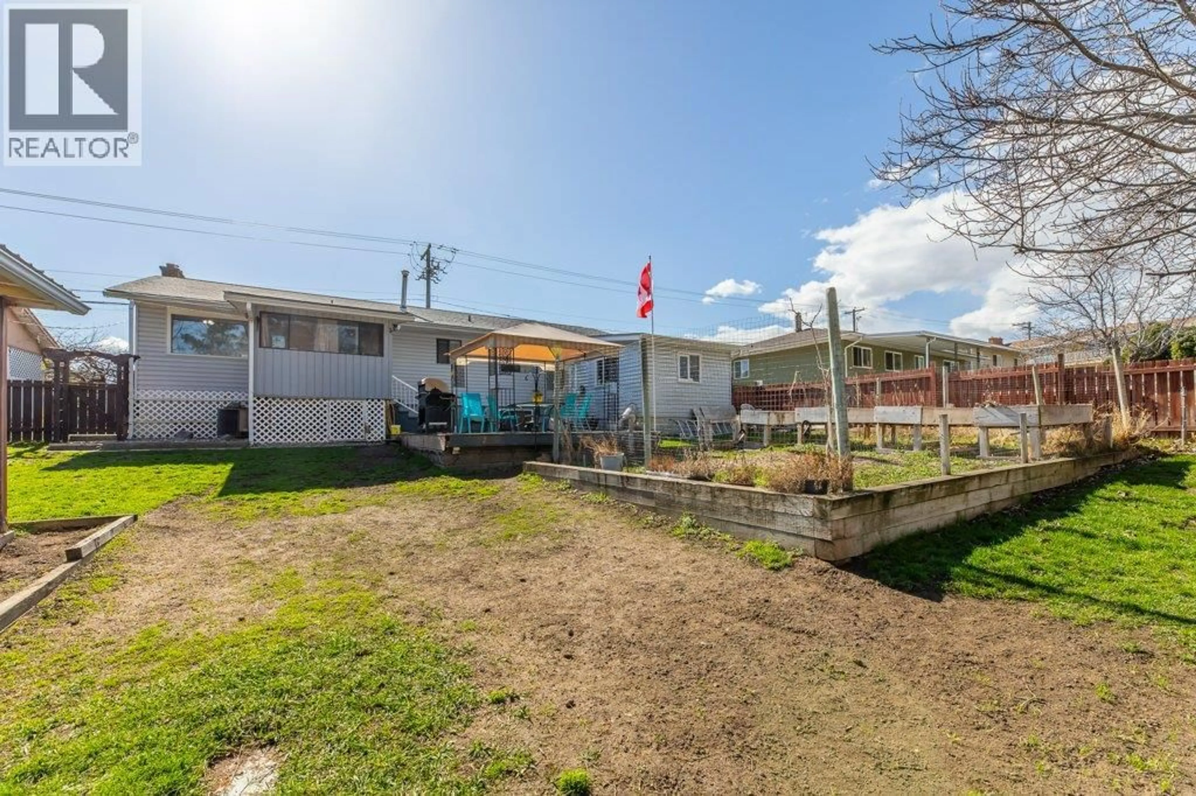 Patio, unknown for 9108 74TH AVENUE, Osoyoos British Columbia V0H1V0