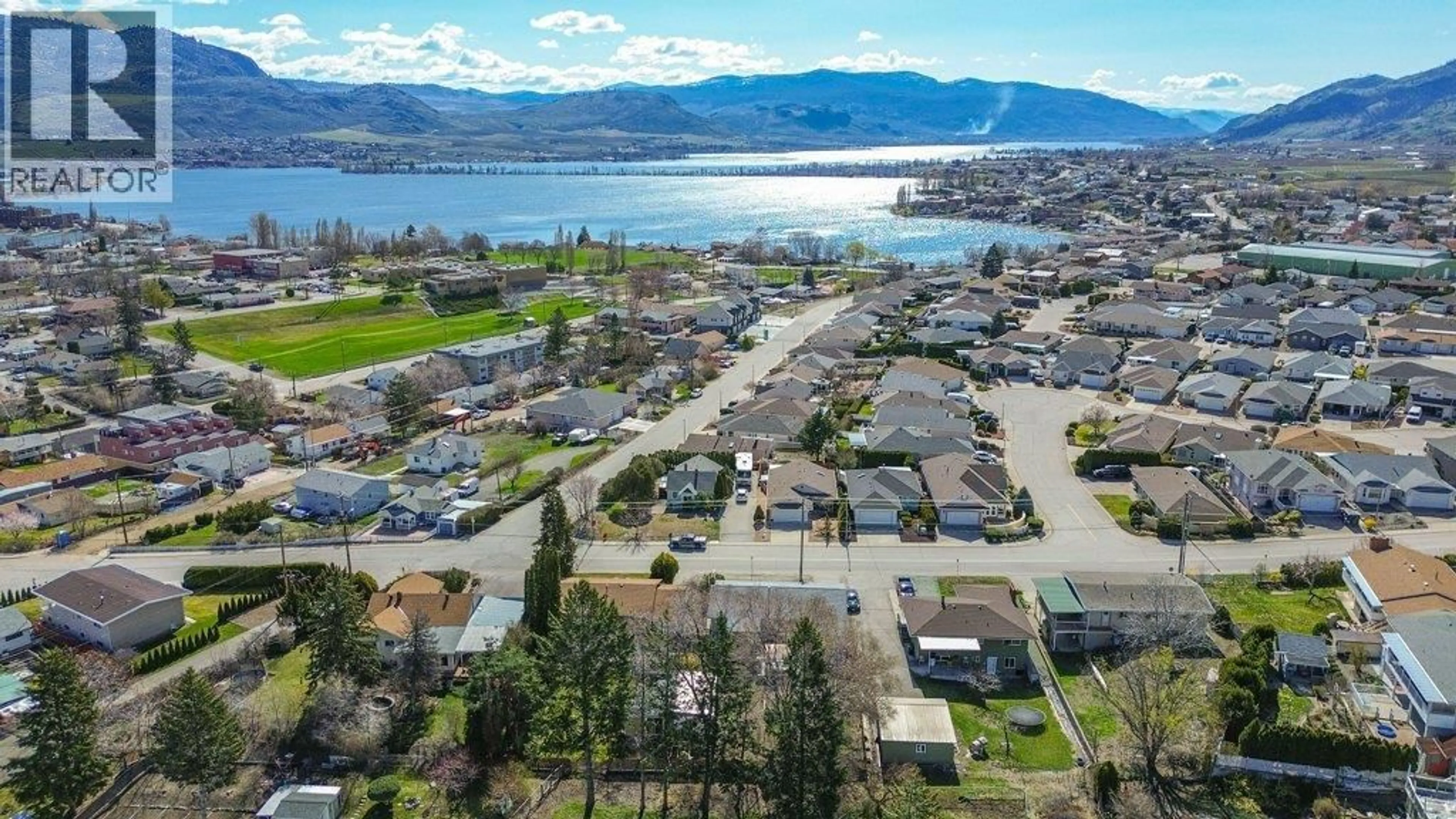 A pic from outside/outdoor area/front of a property/back of a property/a pic from drone, water/lake/river/ocean view for 9108 74TH AVENUE, Osoyoos British Columbia V0H1V0