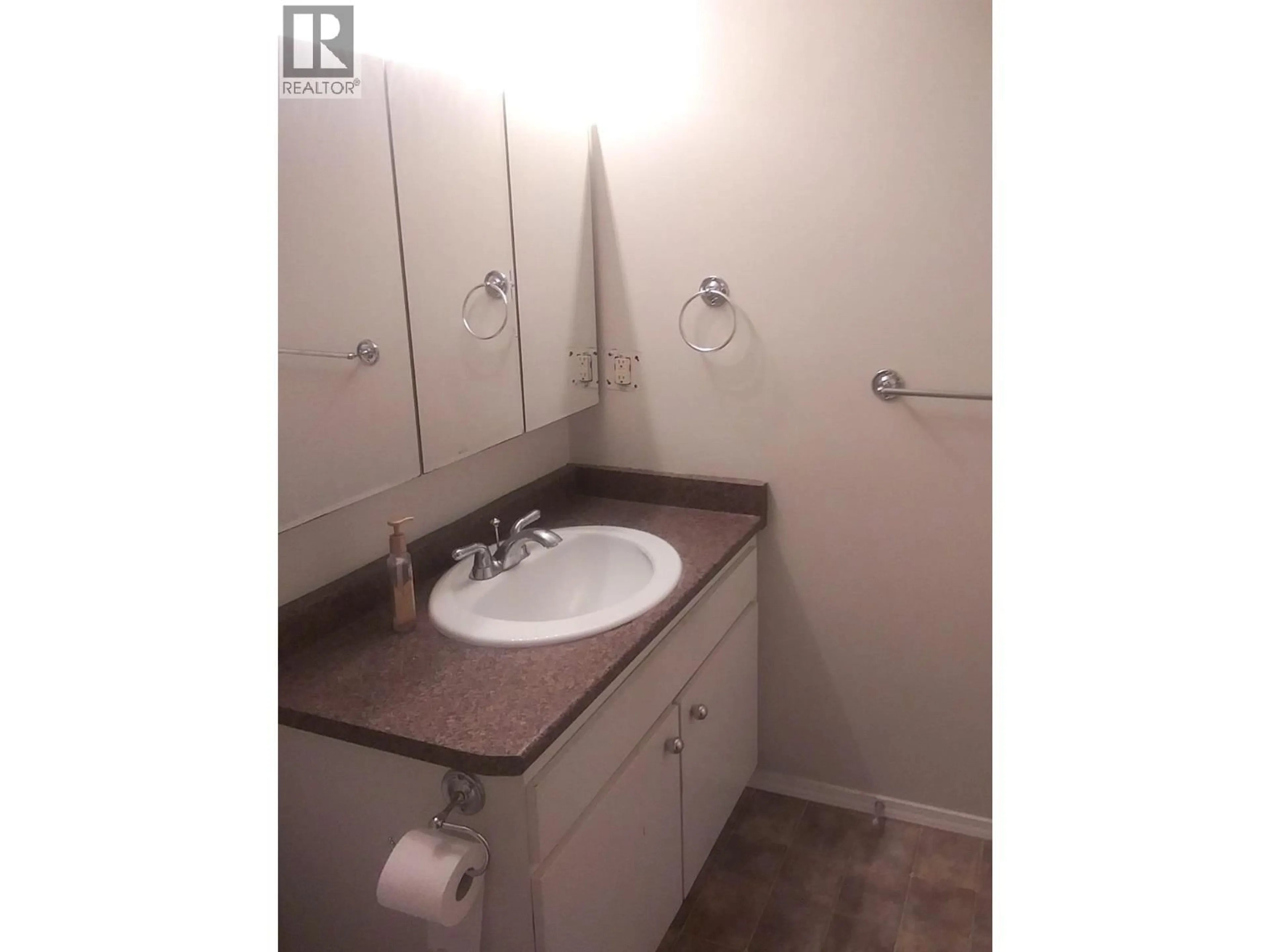 A pic of a room for 102 - 751 GRANDVIEW TERRACE, Kamloops British Columbia V2C6C9