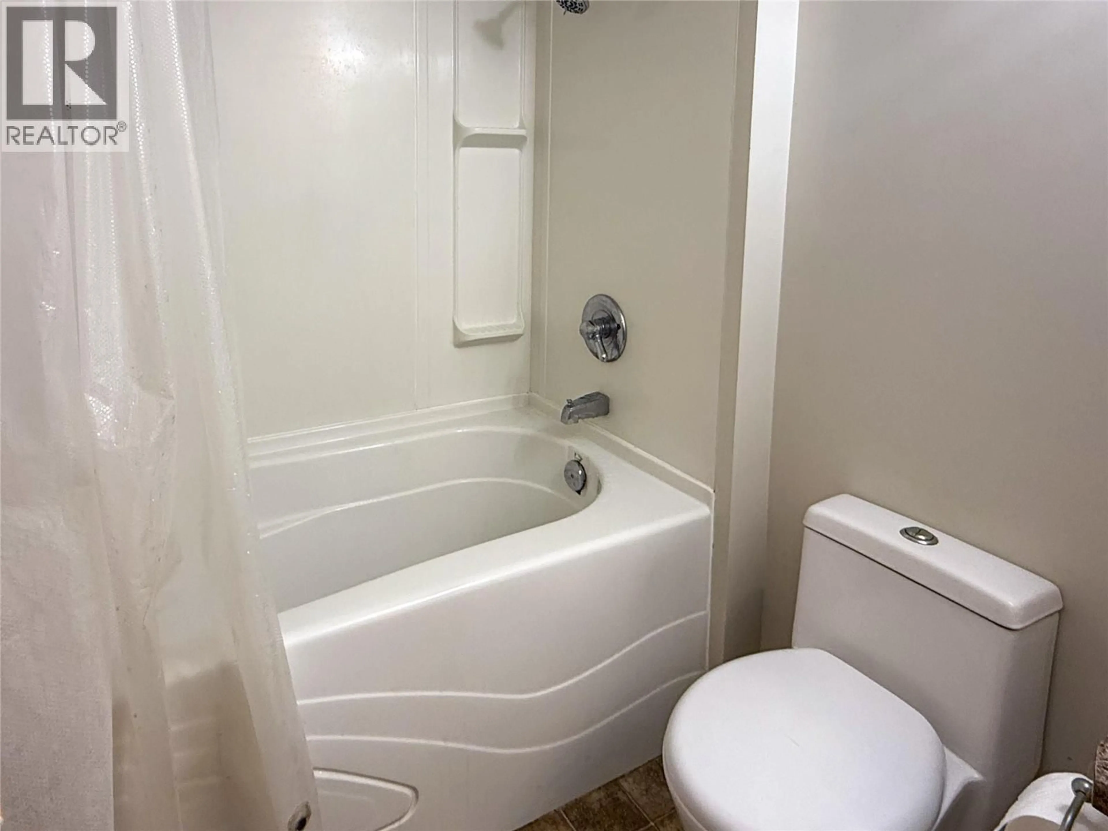 Standard bathroom, floor is not visible for 102 - 751 GRANDVIEW TERRACE, Kamloops British Columbia V2C6C9