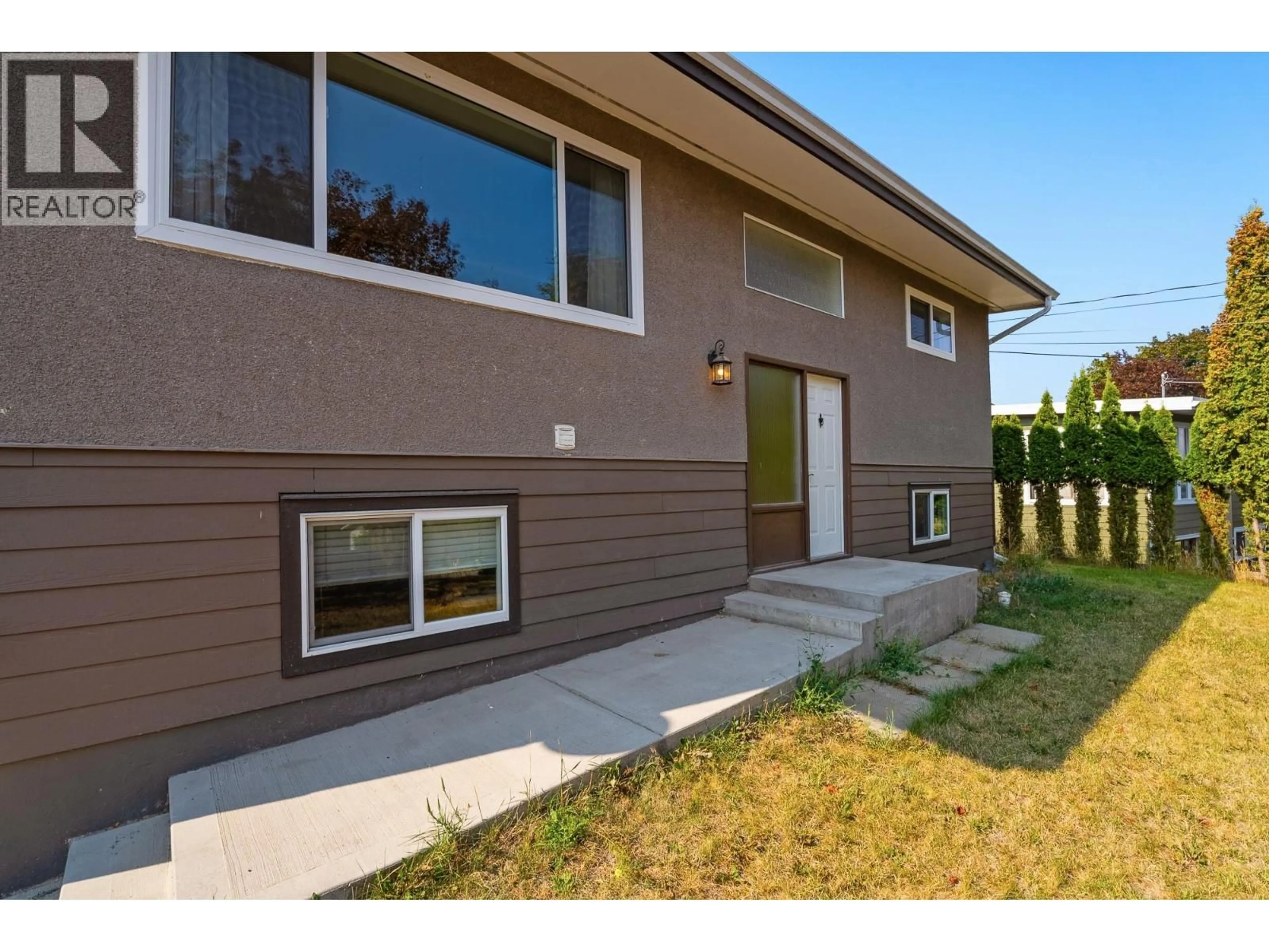 Home with vinyl exterior material, street for 1365 CLEARVIEW DRIVE, Kamloops British Columbia V2C6E8
