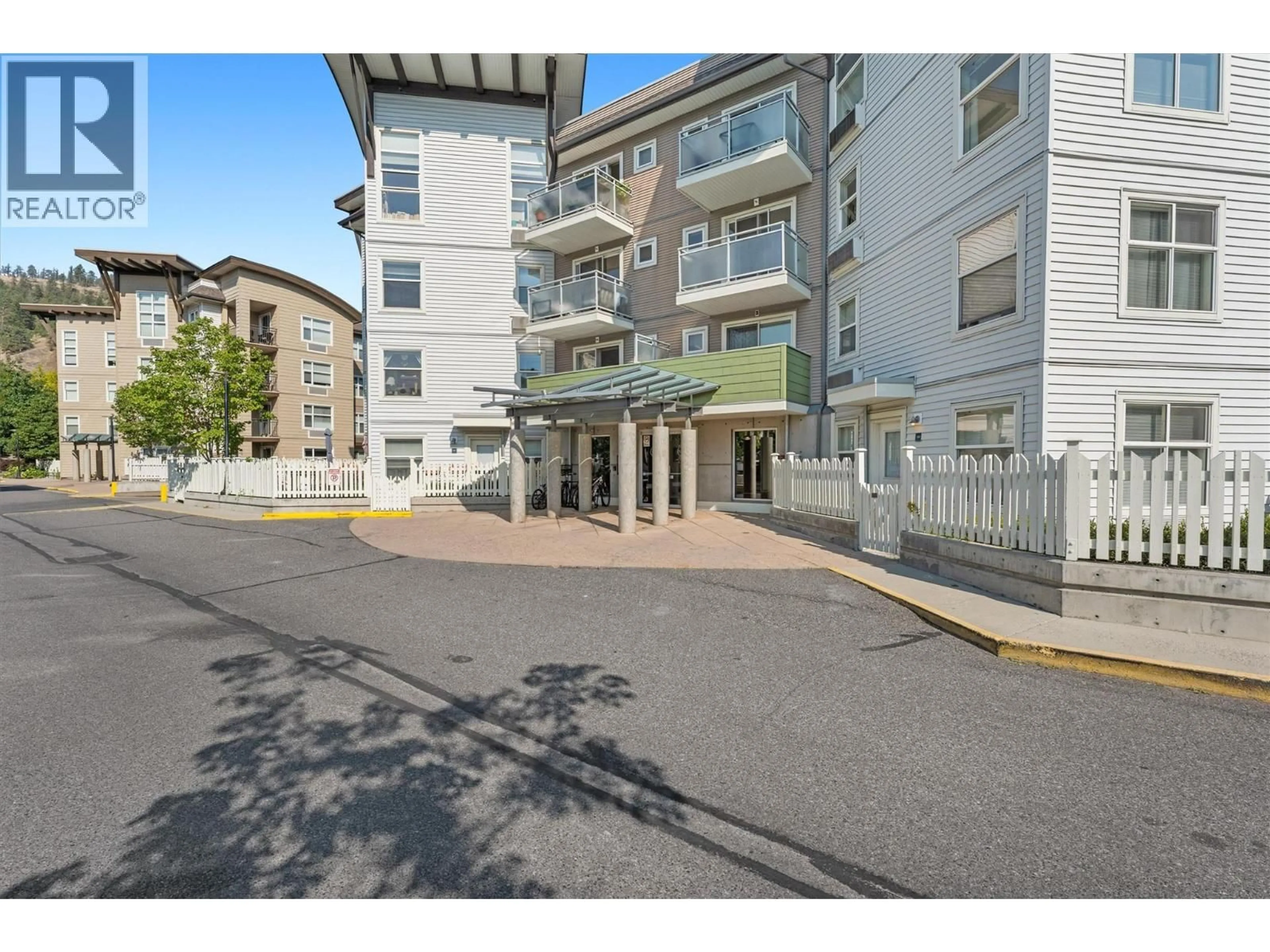 Unknown for 406 - 539 YATES ROAD, Kelowna British Columbia V1V2T8
