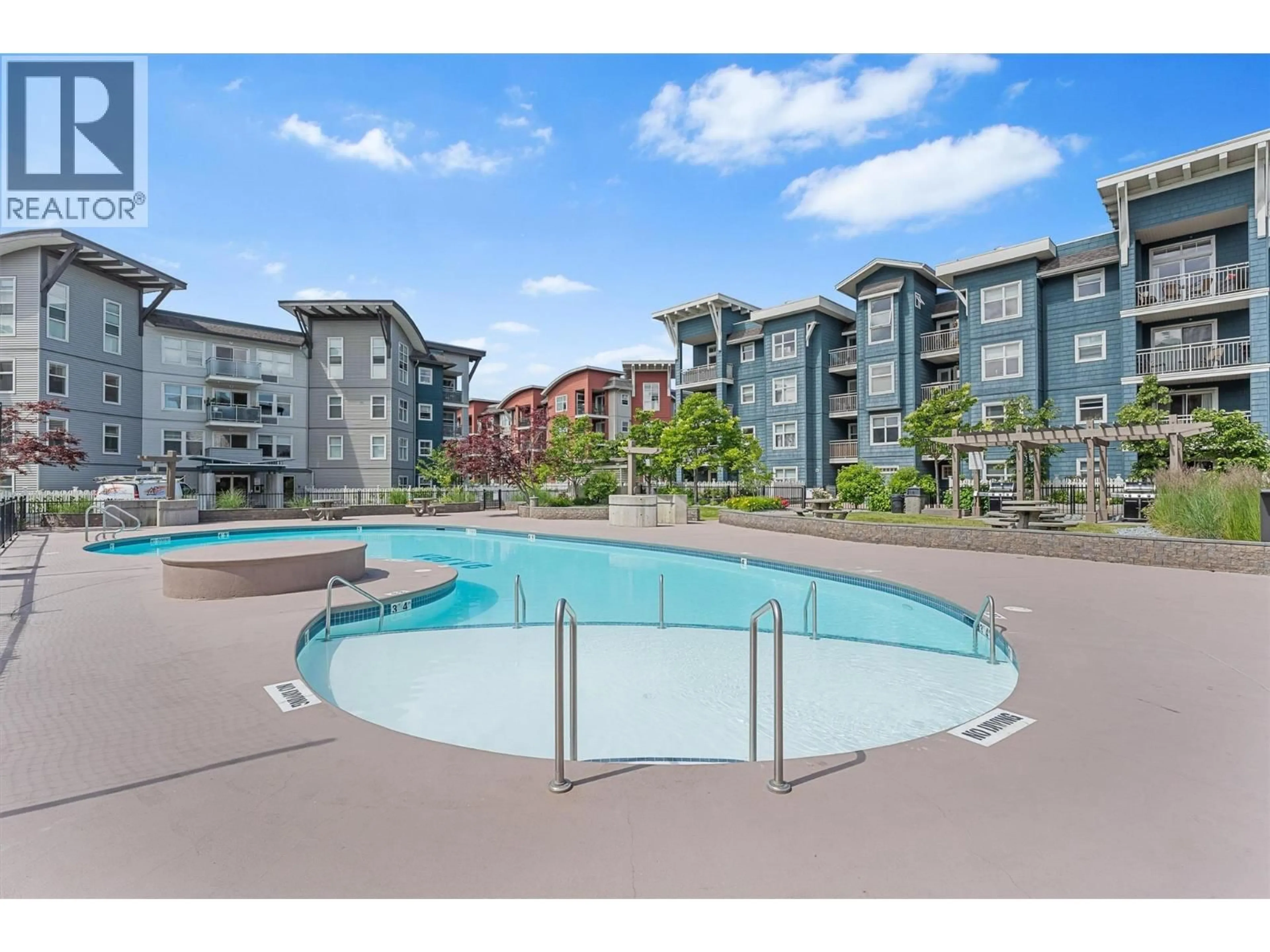 Pool for 406 - 539 YATES ROAD, Kelowna British Columbia V1V2T8