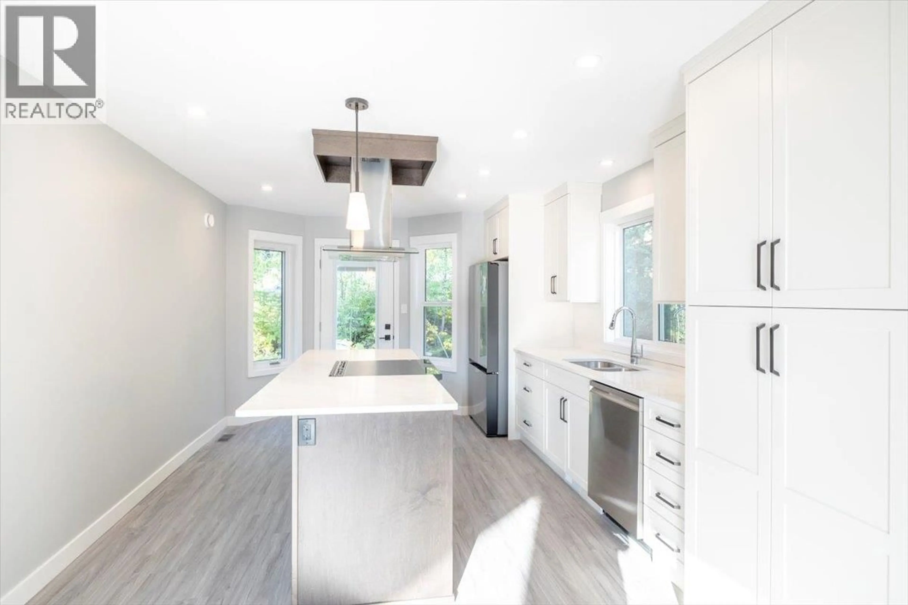 Open concept kitchen, unknown for 3 ALPINE TRAIL PLACE, Fernie British Columbia V0B1M5