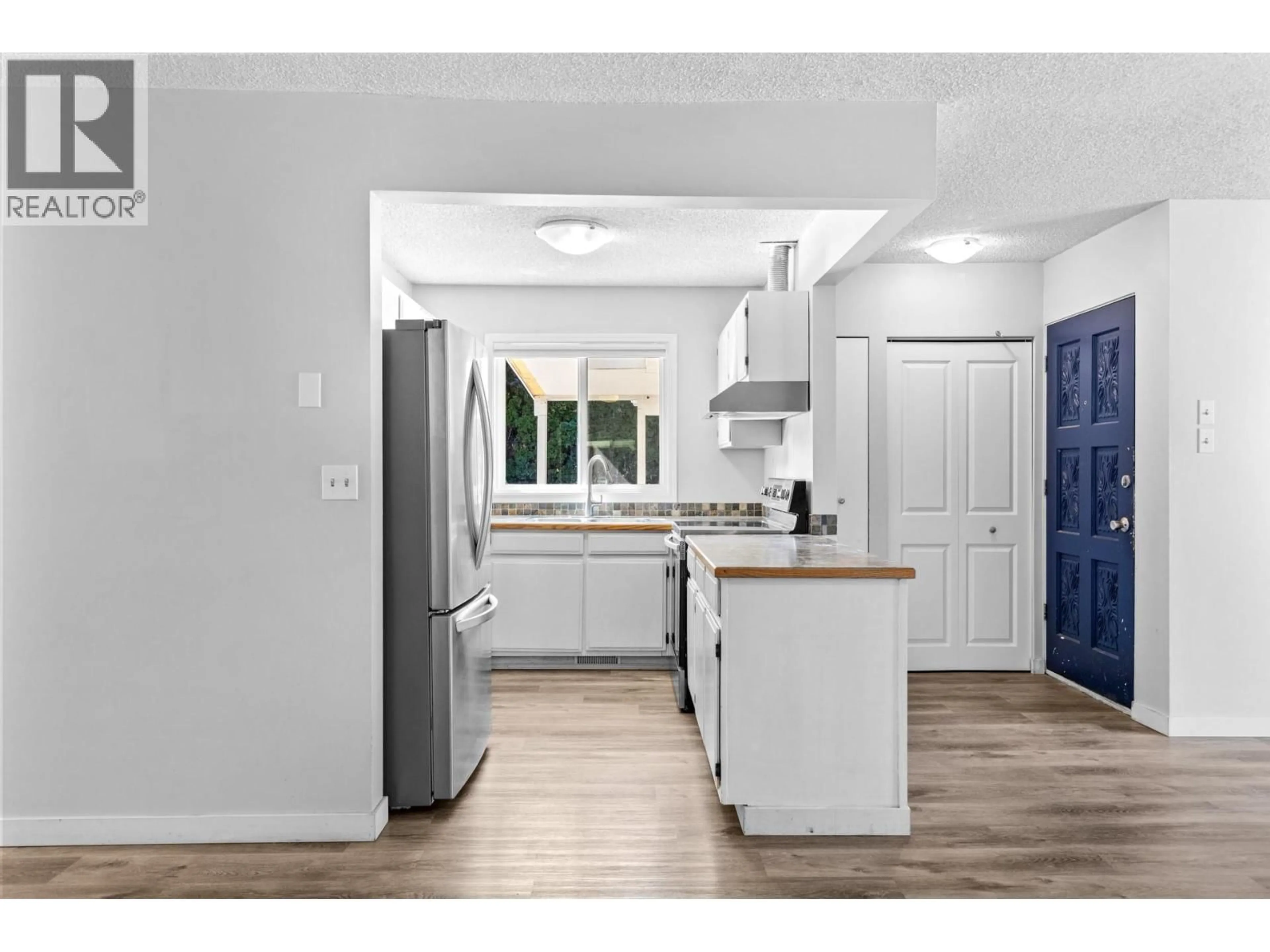 Open concept kitchen, unknown for 2431 BERING ROAD, West Kelowna British Columbia V4T1P3