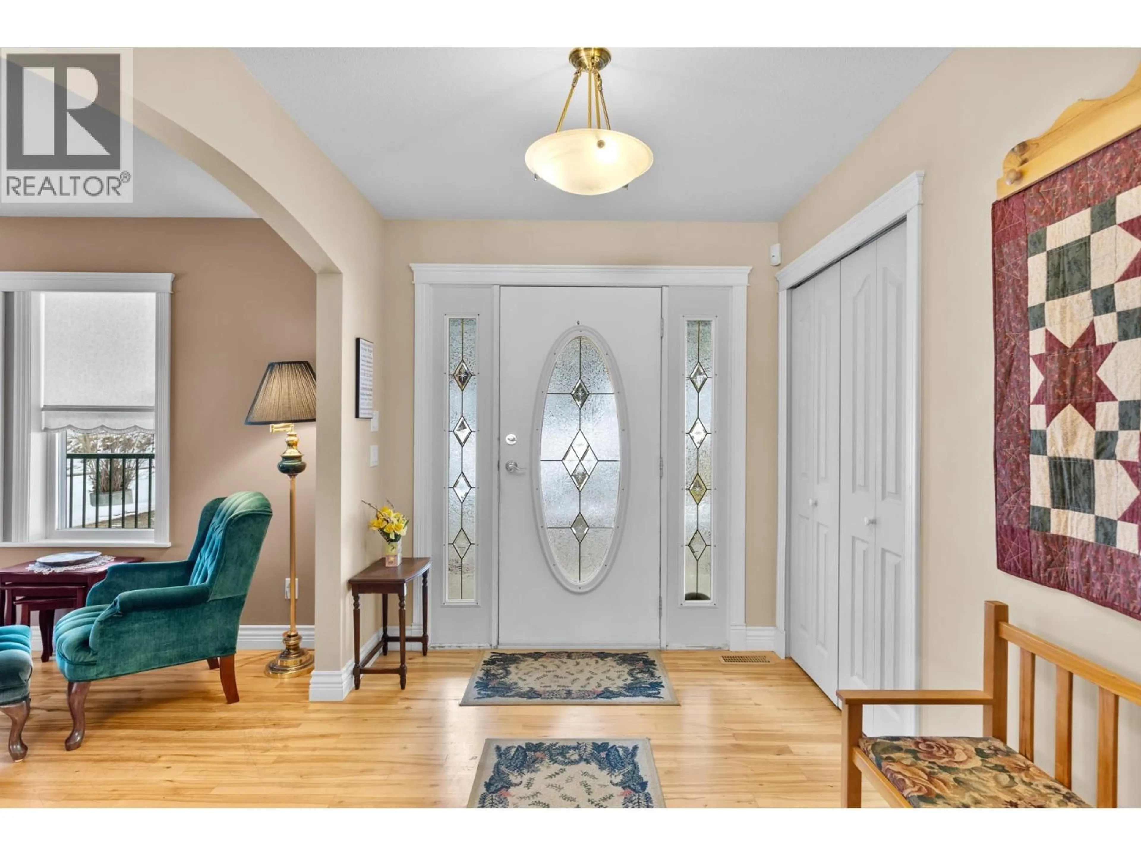 Indoor entryway for 15326 OYAMA ROAD, Lake Country British Columbia V4V2C5