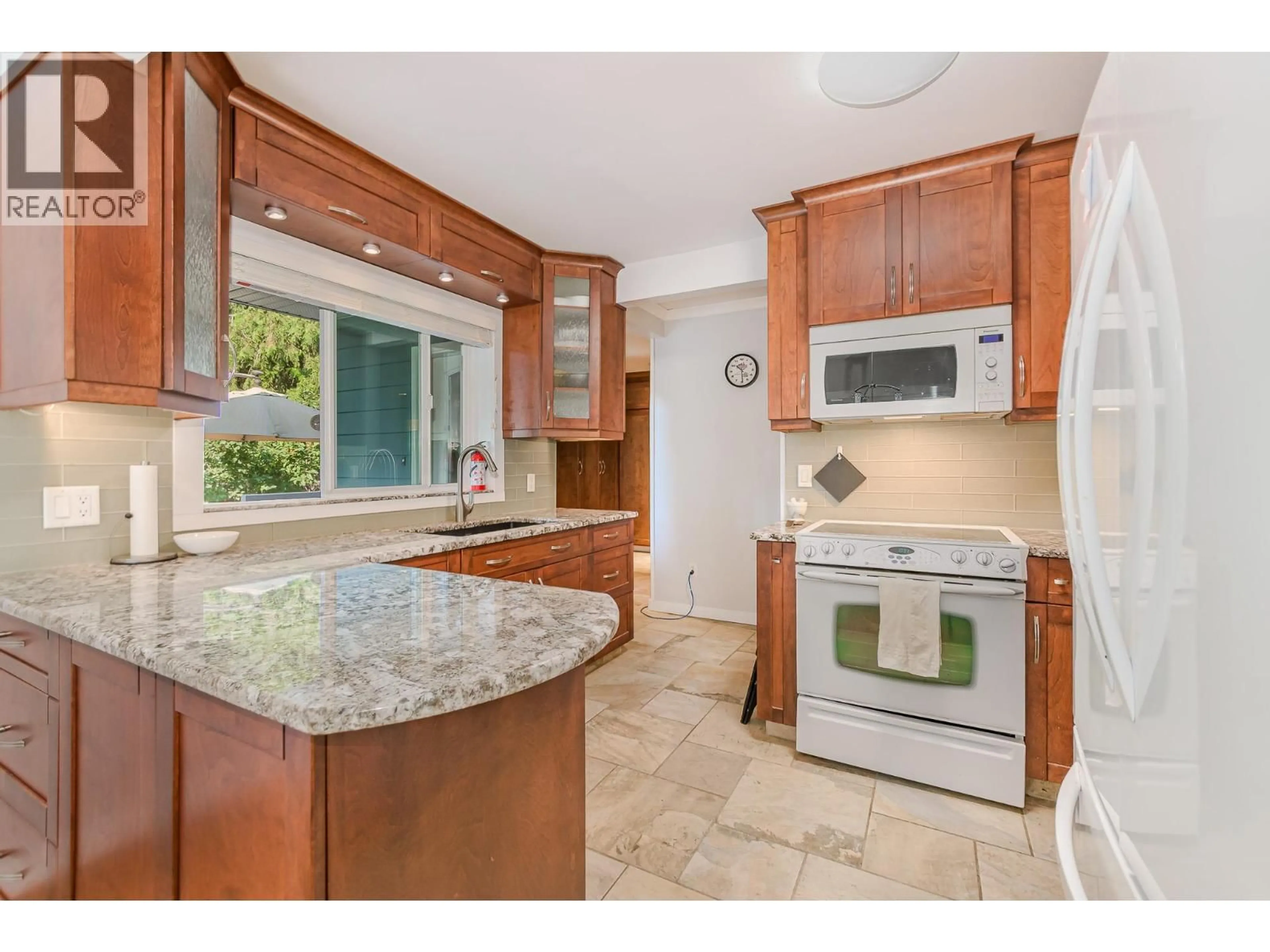 Unknown for 22 WOLFE ROAD, Sicamous British Columbia V0E2V1