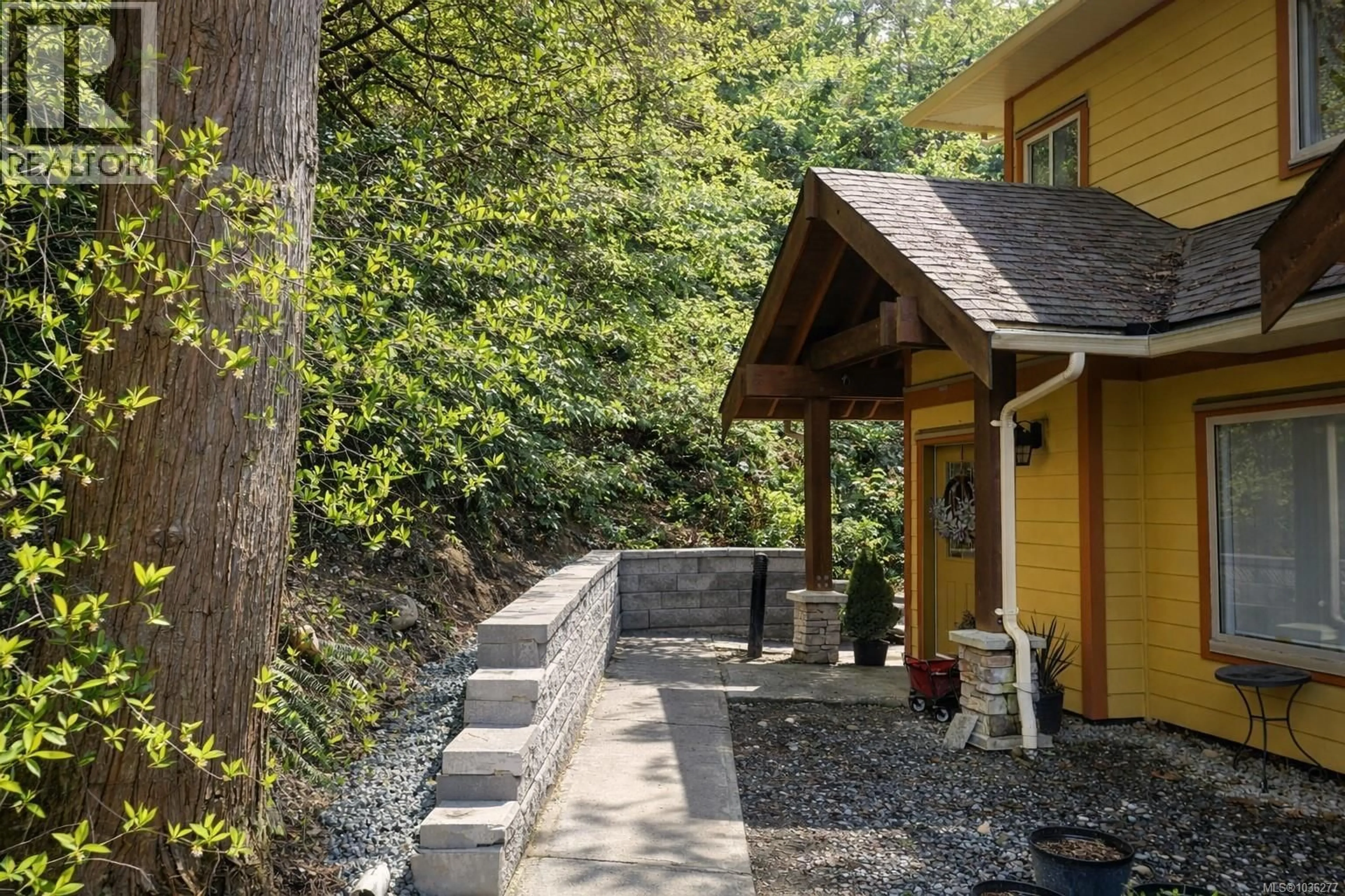 Patio, street for 309 - 1244 4TH AVENUE, Ladysmith British Columbia V9G0A6