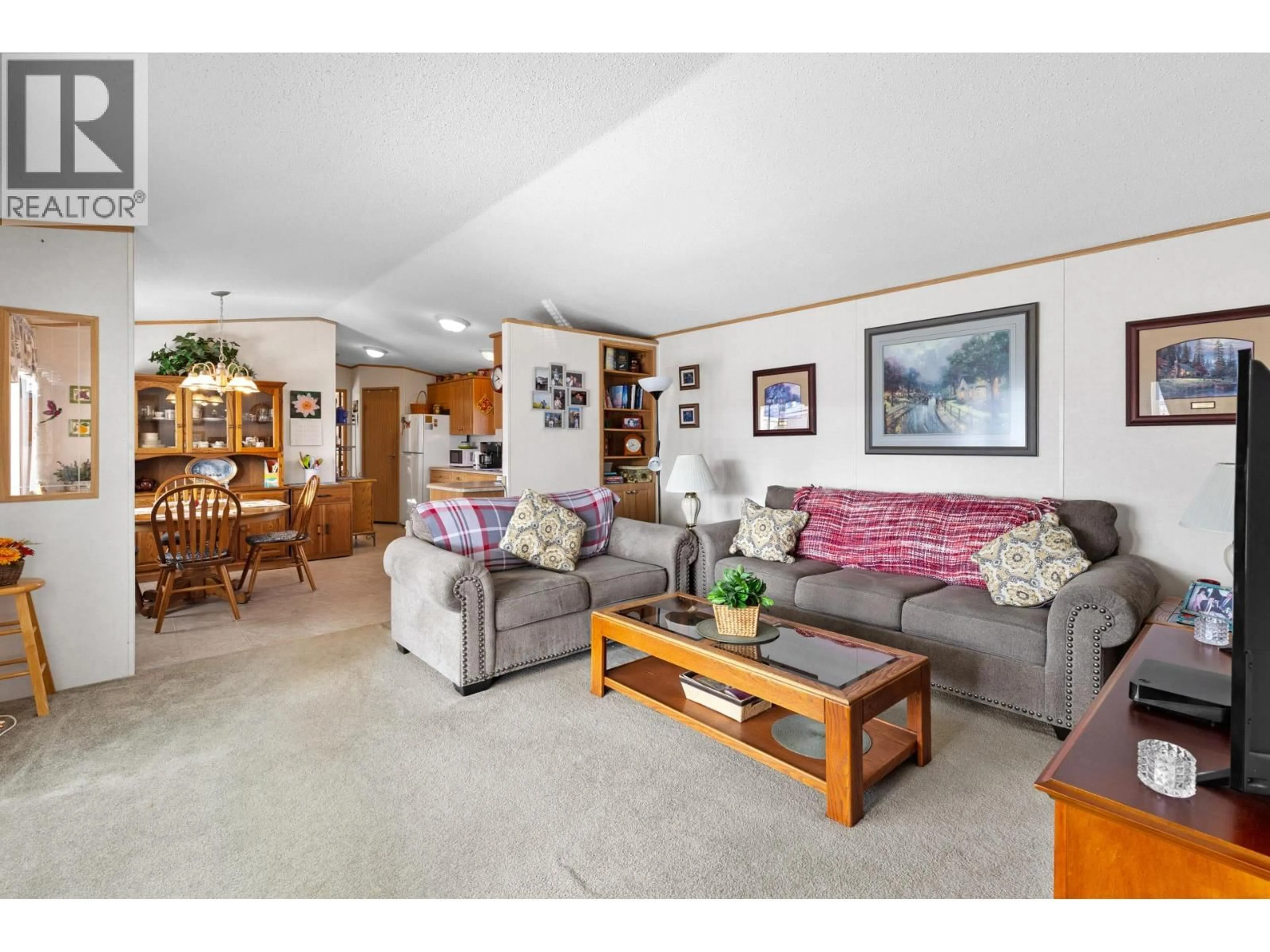 Living room with furniture, unknown for 37 - 8945 HIGHWAY 97 OTHER NORTH, Kelowna British Columbia V4V1E8