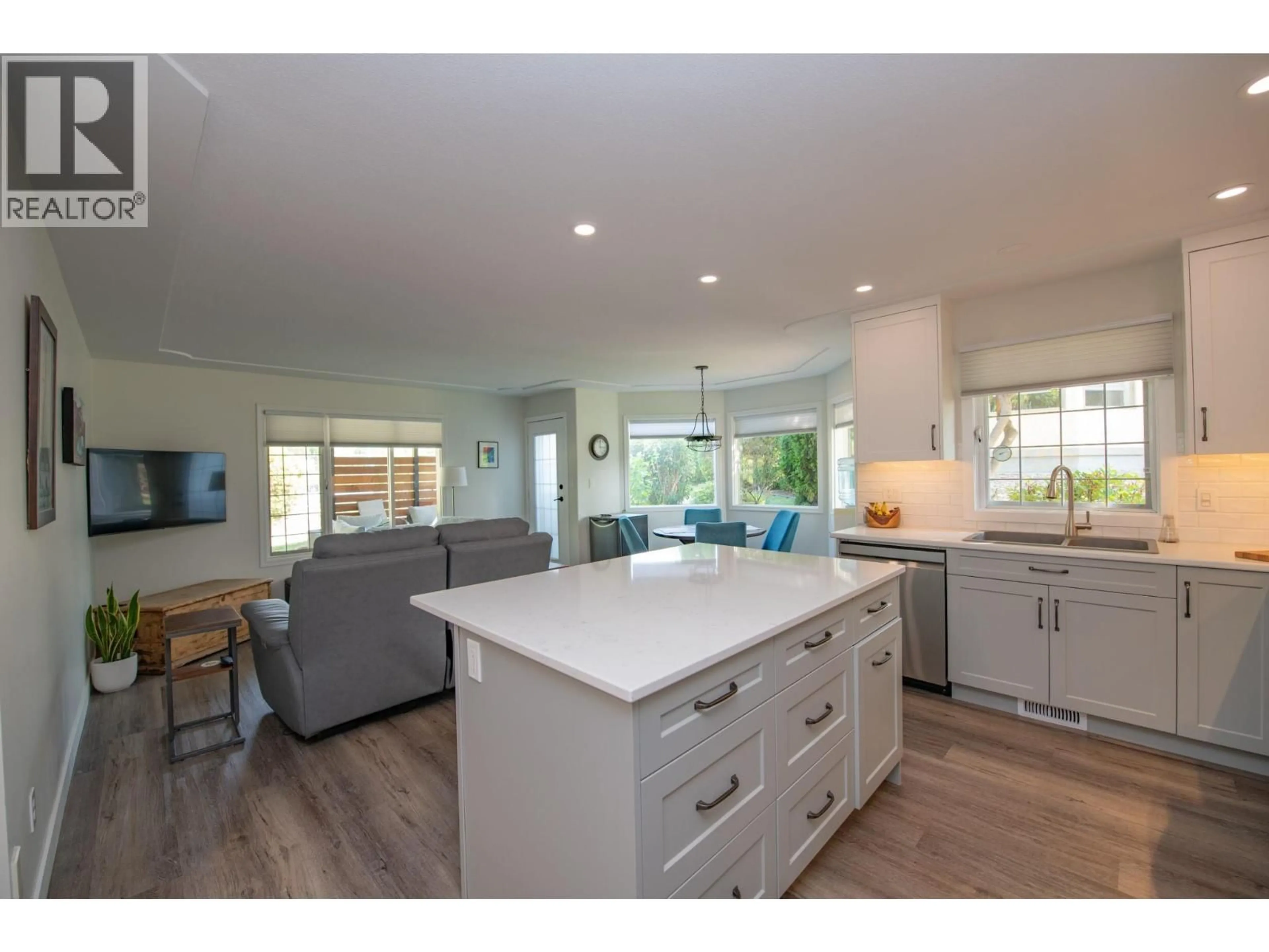 Open concept kitchen, unknown for 62 - 1400 14 AVENUE, Vernon British Columbia V1B2S9