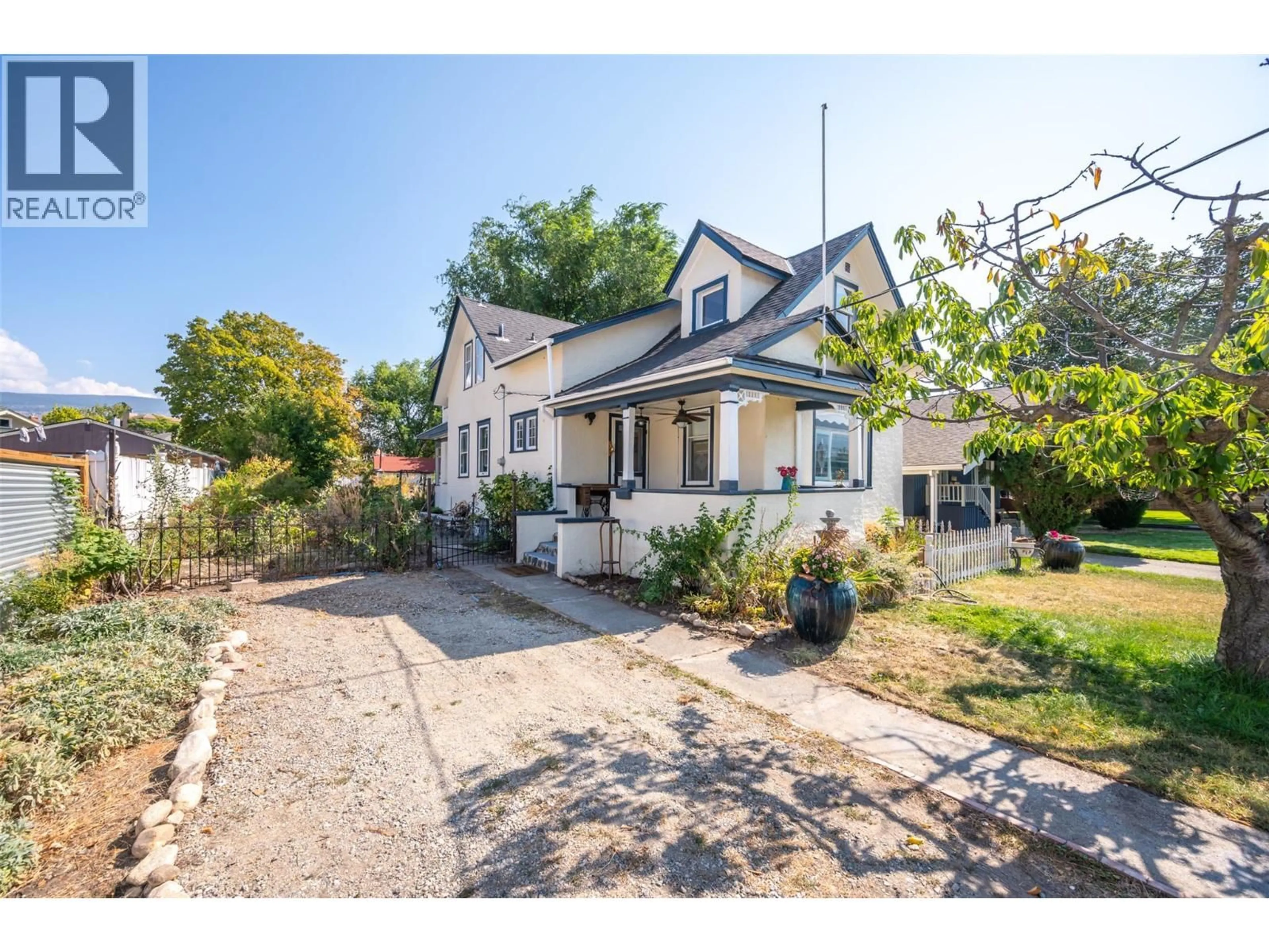 A pic from outside/outdoor area/front of a property/back of a property/a pic from drone, street for 728 ARGYLE STREET, Penticton British Columbia V2A5N7