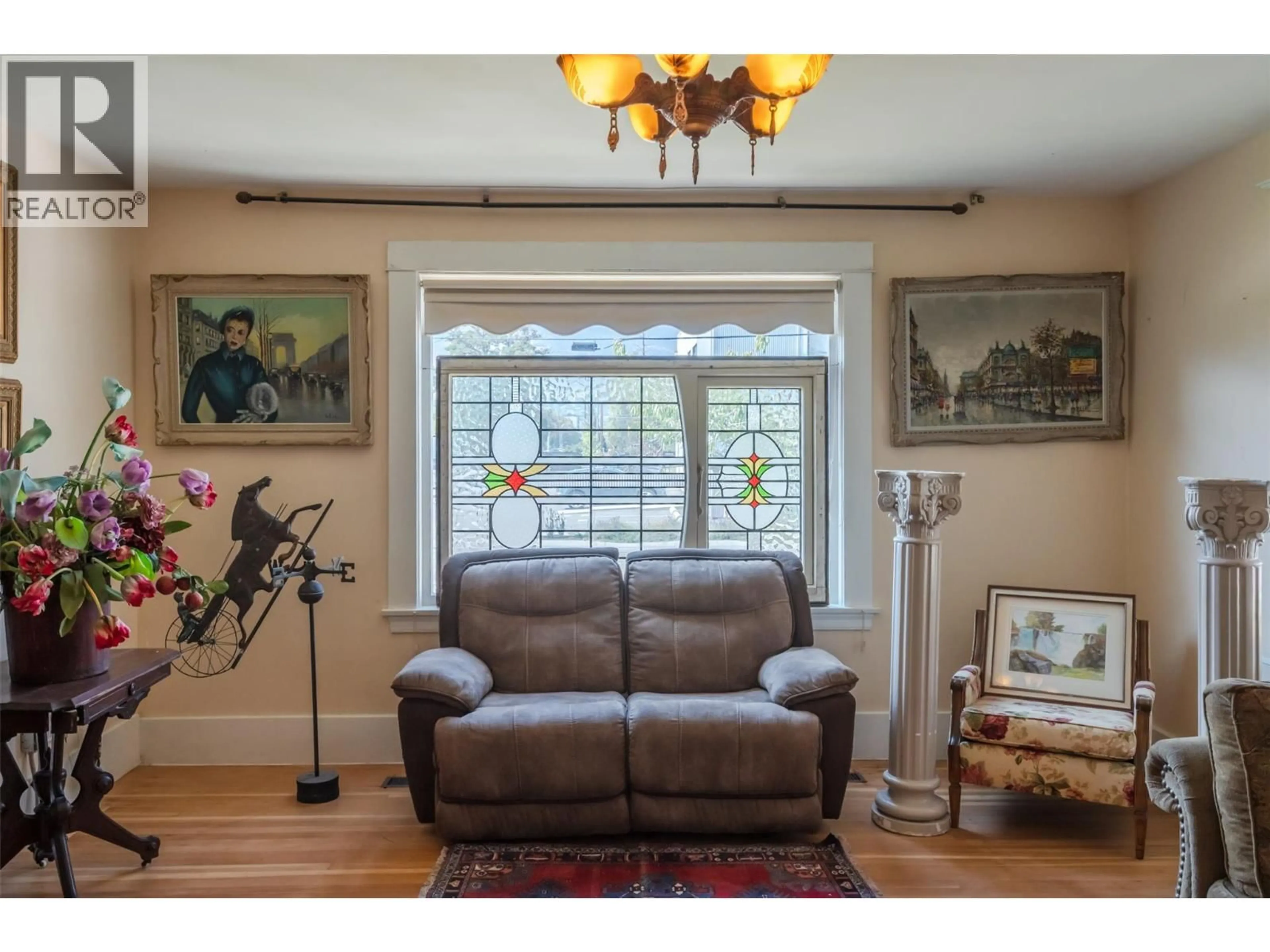 Living room with furniture, unknown for 728 ARGYLE STREET, Penticton British Columbia V2A5N7