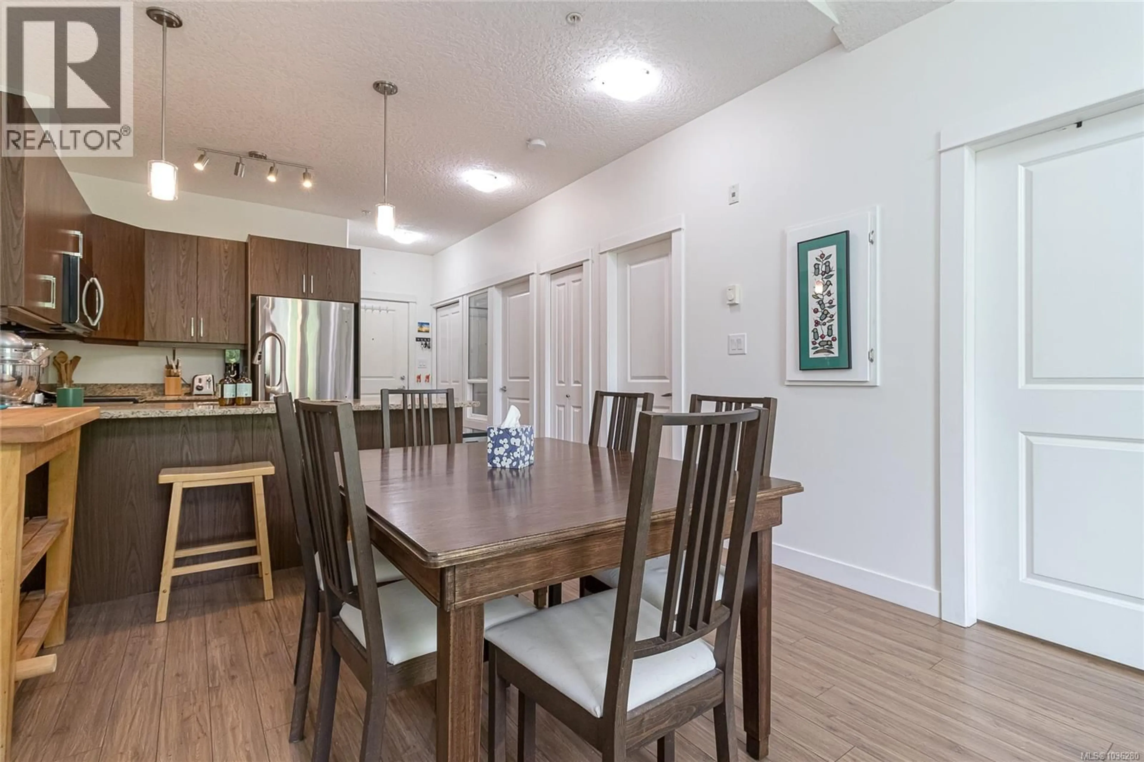 Dining room, wood/laminate floor for 309 - 938 DUNFORD AVENUE, Langford British Columbia V9B2S3