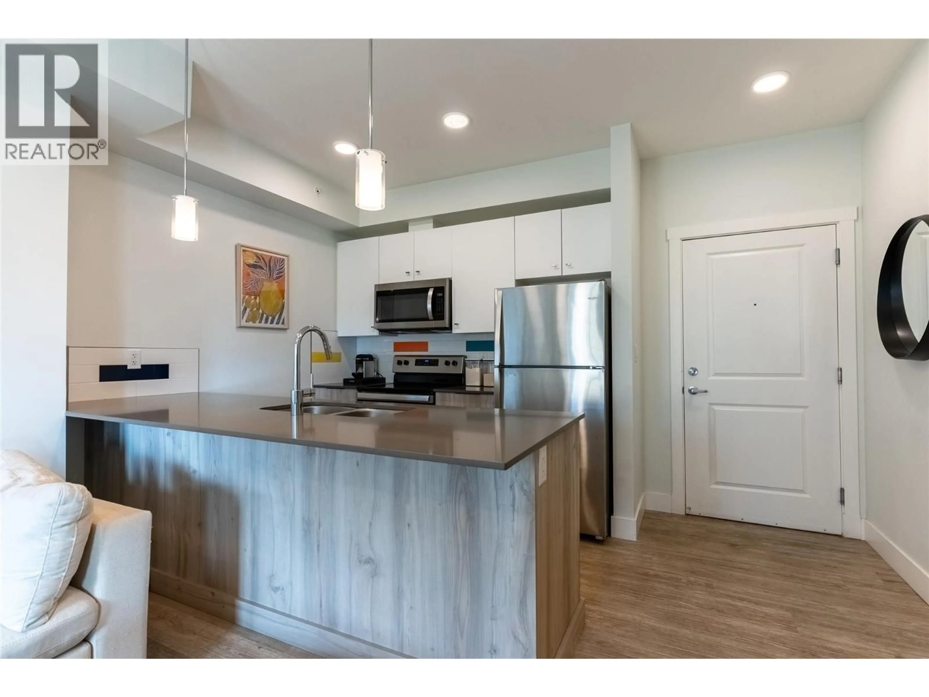 Open concept kitchen, unknown for 311 - 107 YEW STREET, Kamloops British Columbia V2B4A1