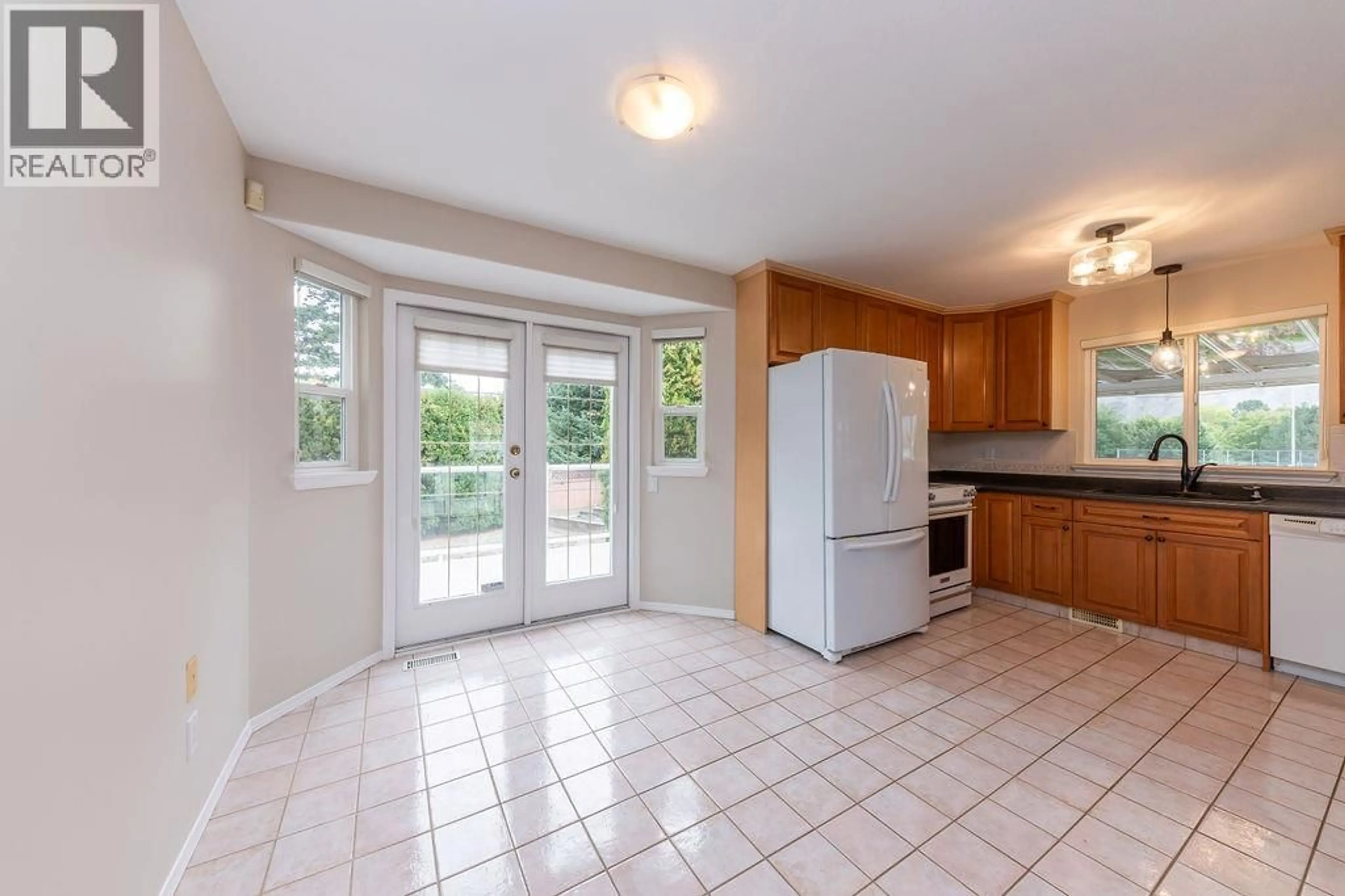 Open concept kitchen, ceramic/tile floor for 20 - 2655 WESTSYDE ROAD, Kamloops British Columbia V2B7C7