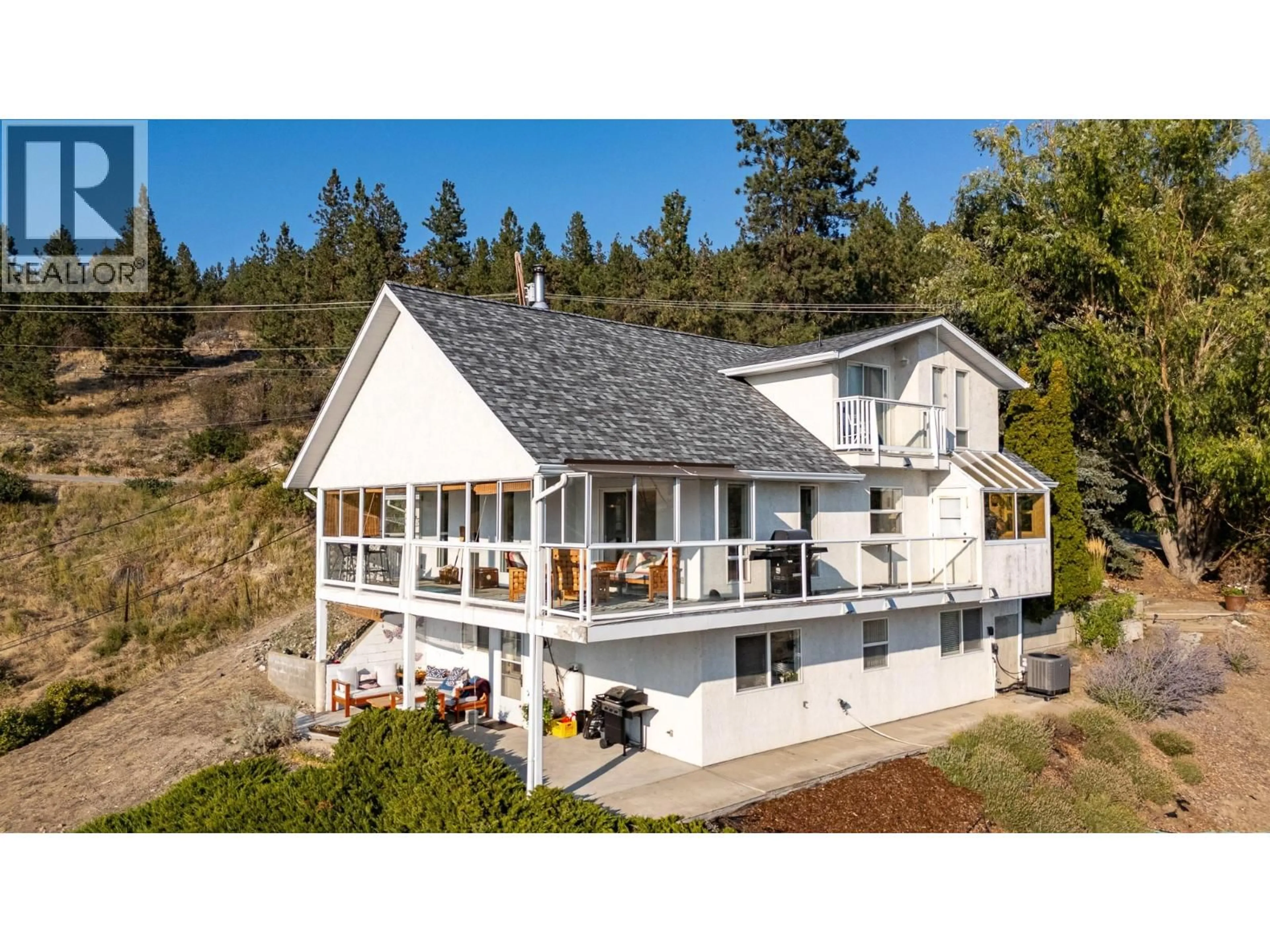 Home with vinyl exterior material, water/lake/river/ocean view for 4295 NORTH NARAMATA ROAD, Naramata British Columbia V0H1N1