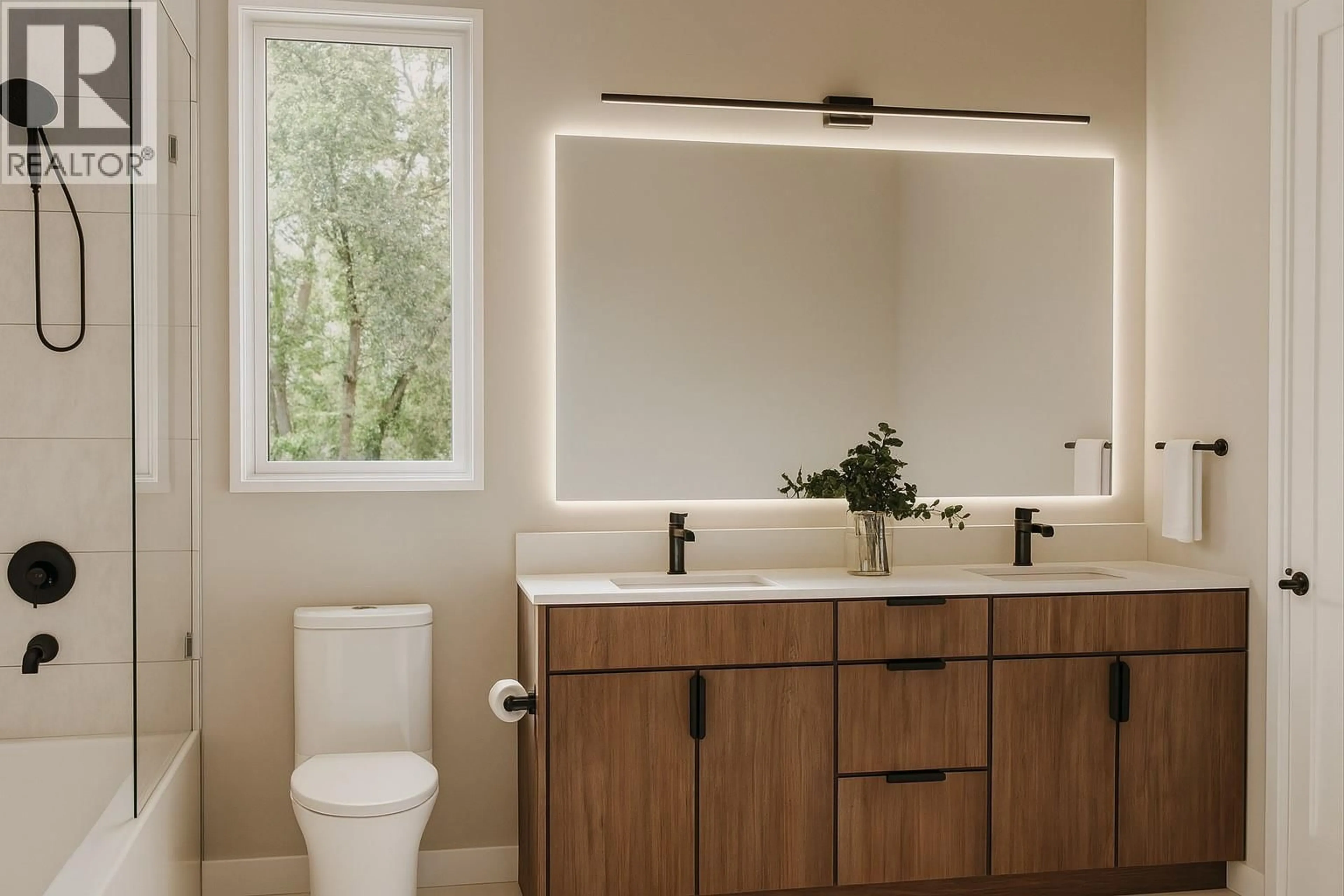 Contemporary bathroom, unknown for 9 - 1960 NORTHERN FLICKER COURT, Kelowna British Columbia V1V0G3