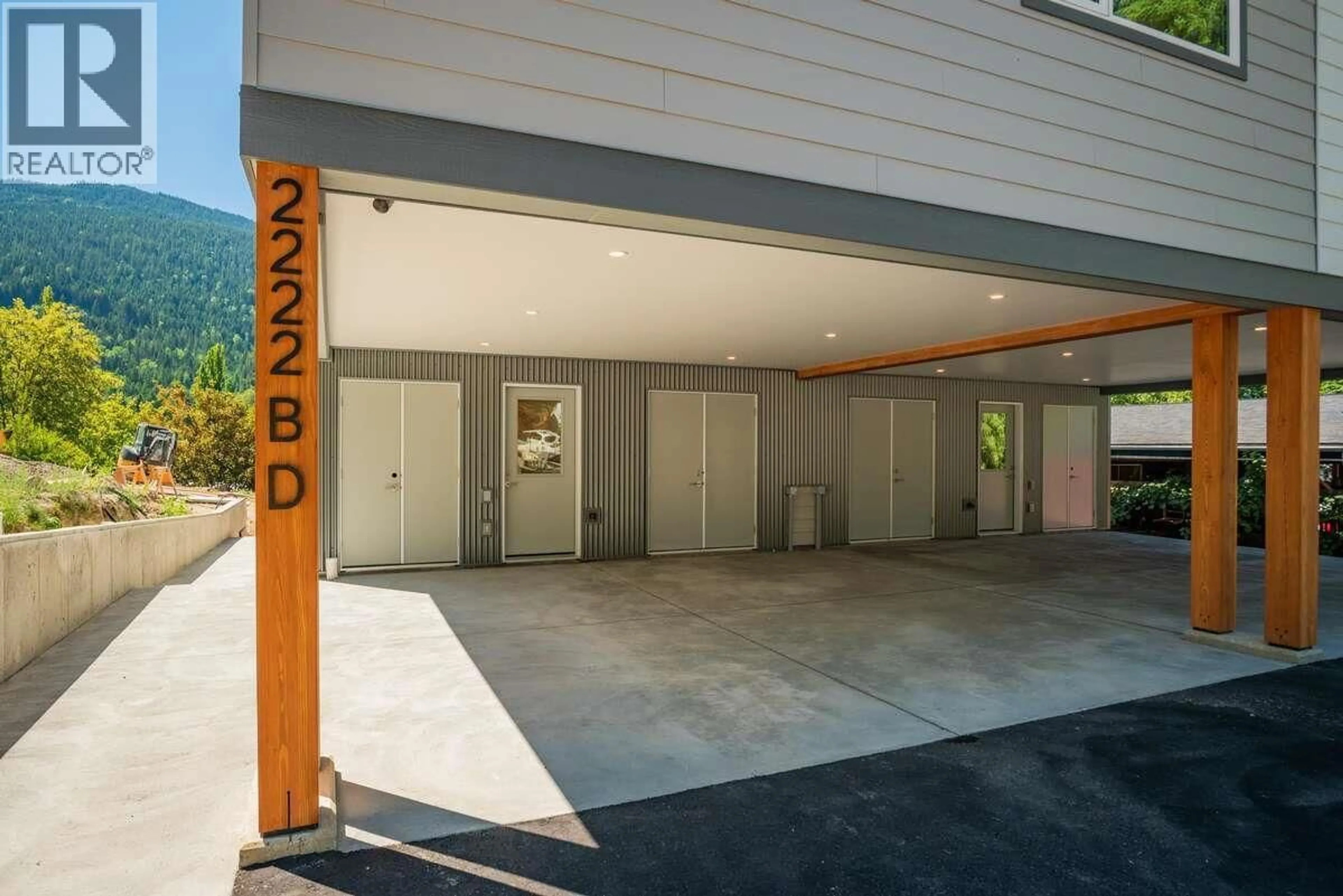 Indoor garage for B - 2222 FALLS STREET, Nelson British Columbia V1L1K4