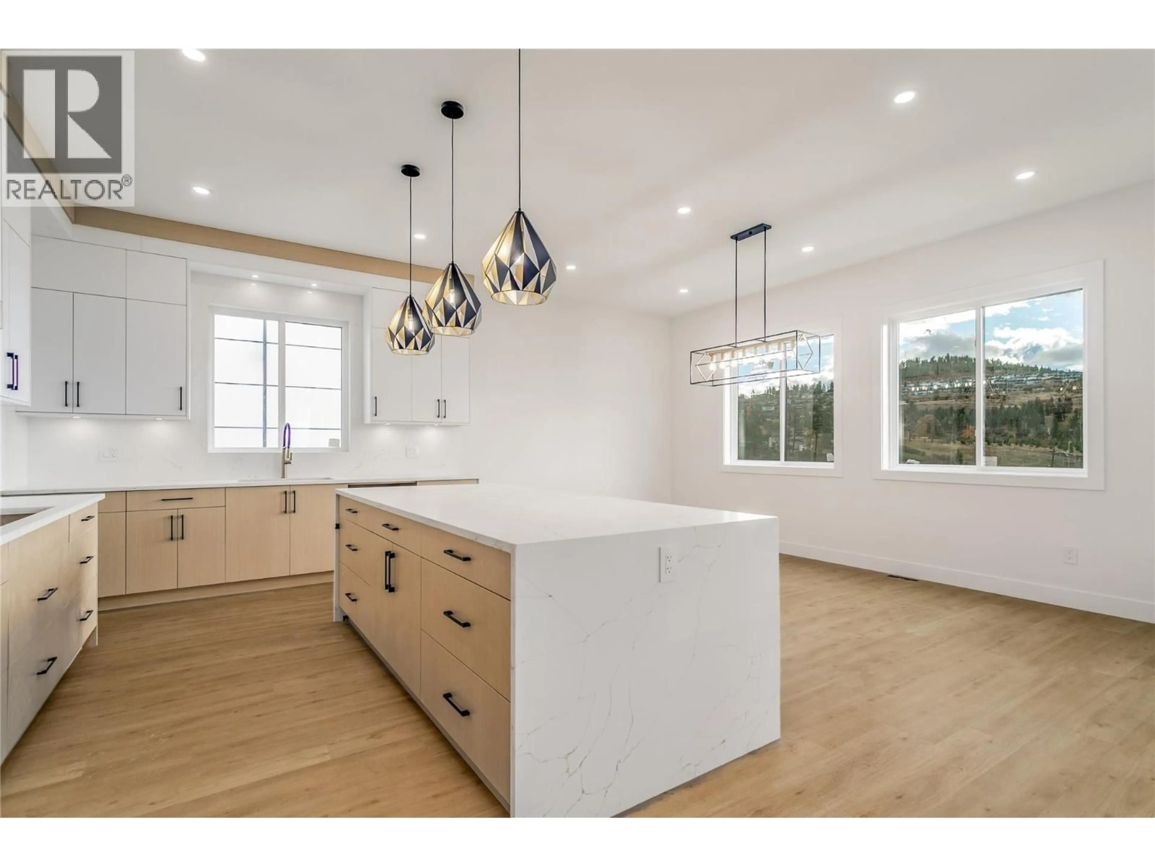 Open concept kitchen, unknown for 1148 HUME AVENUE, Kelowna British Columbia V1P0A9