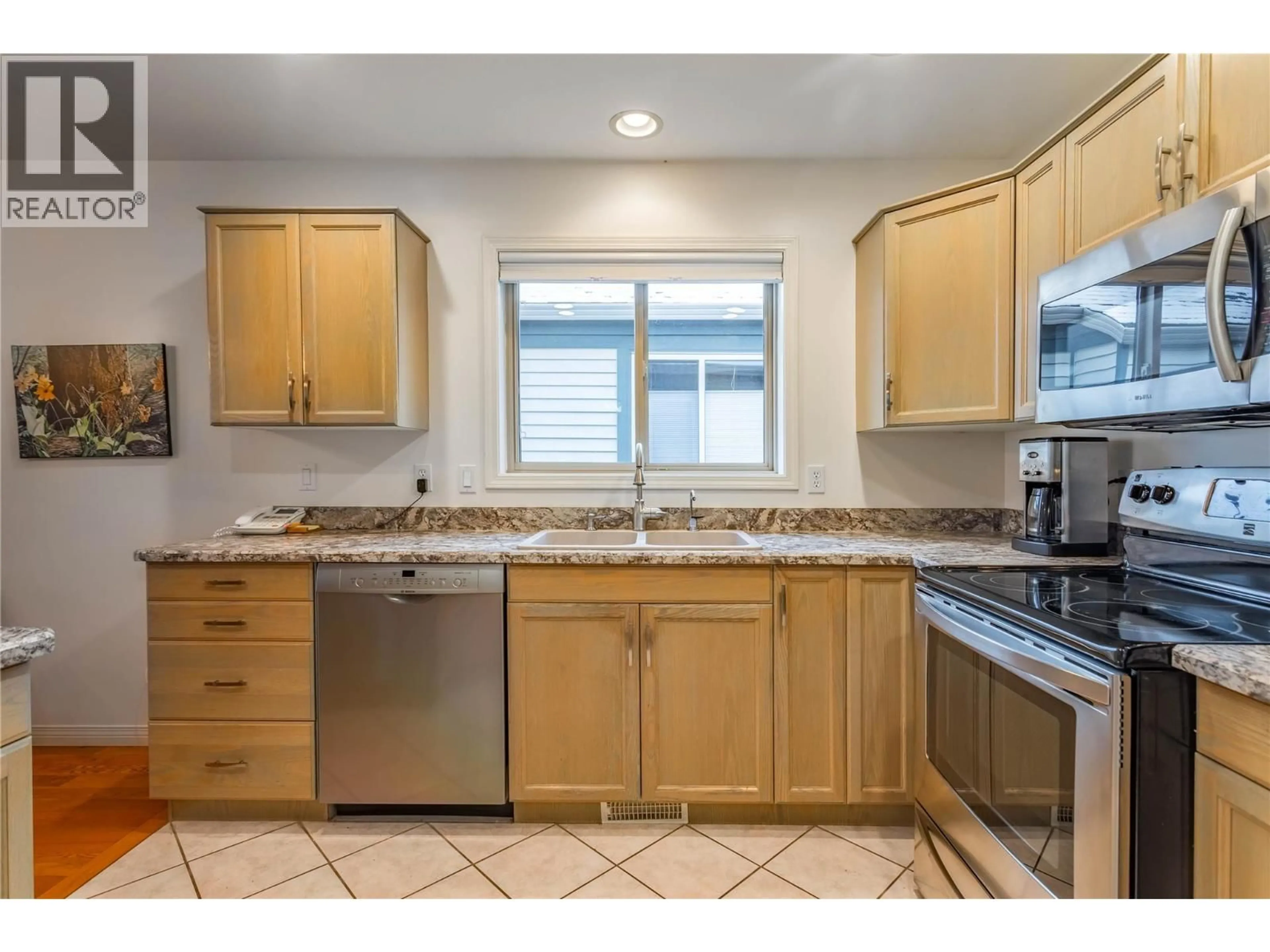Standard kitchen, ceramic/tile floor for 162 - 550 YATES ROAD, Kelowna British Columbia V1V1Z4