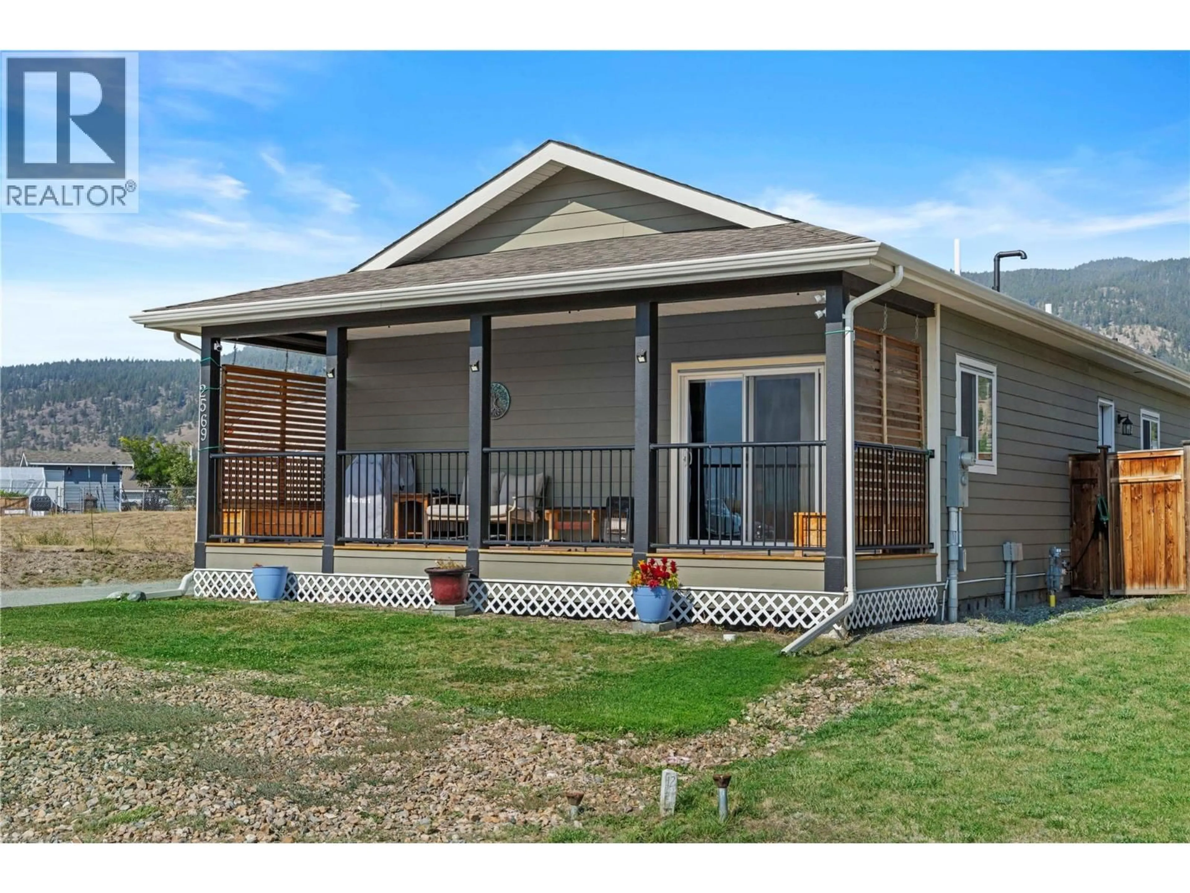 Home with vinyl exterior material, unknown for 2569 SPRING BANK AVENUE, Merritt British Columbia V1k0B1