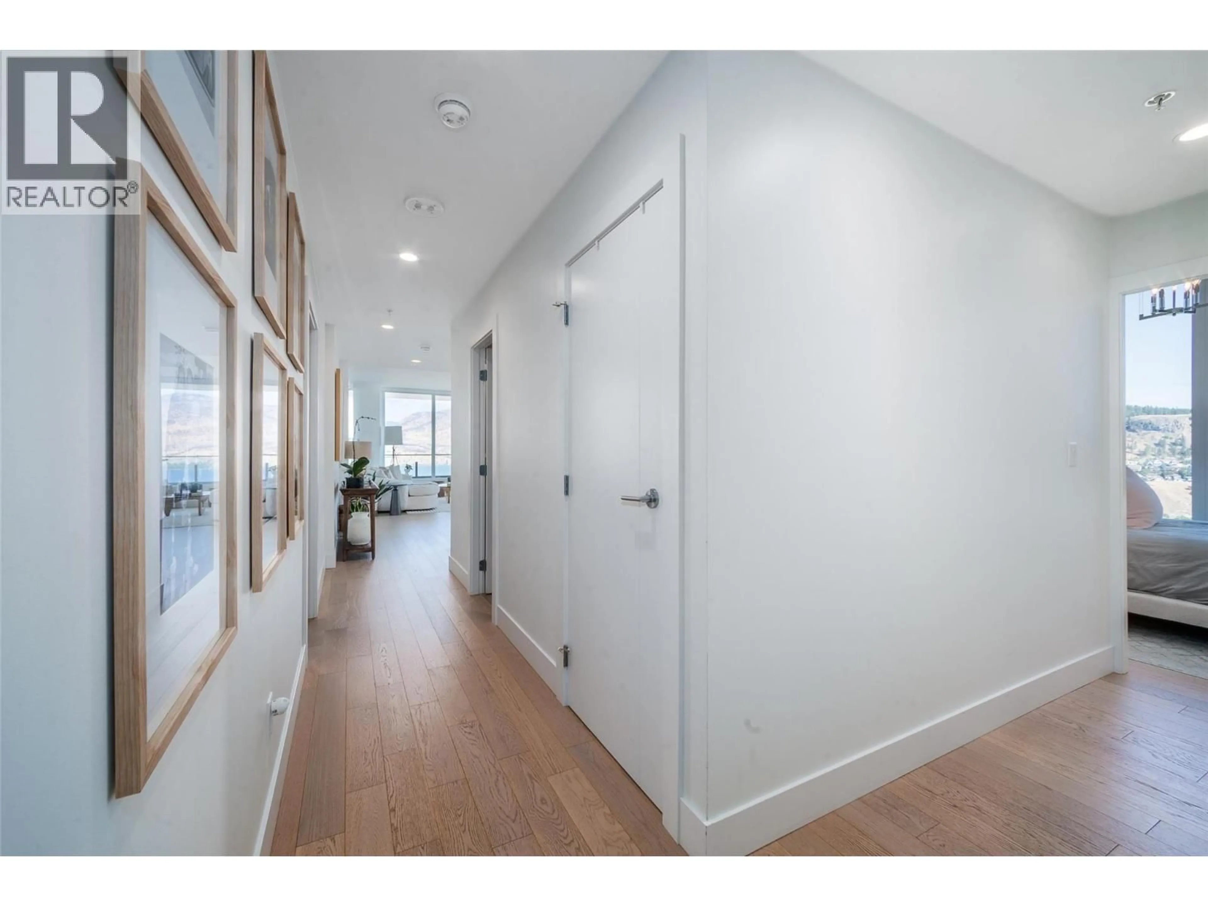Indoor entryway for 3006 - 1191 SUNSET DRIVE, Kelowna British Columbia V1Y0J6