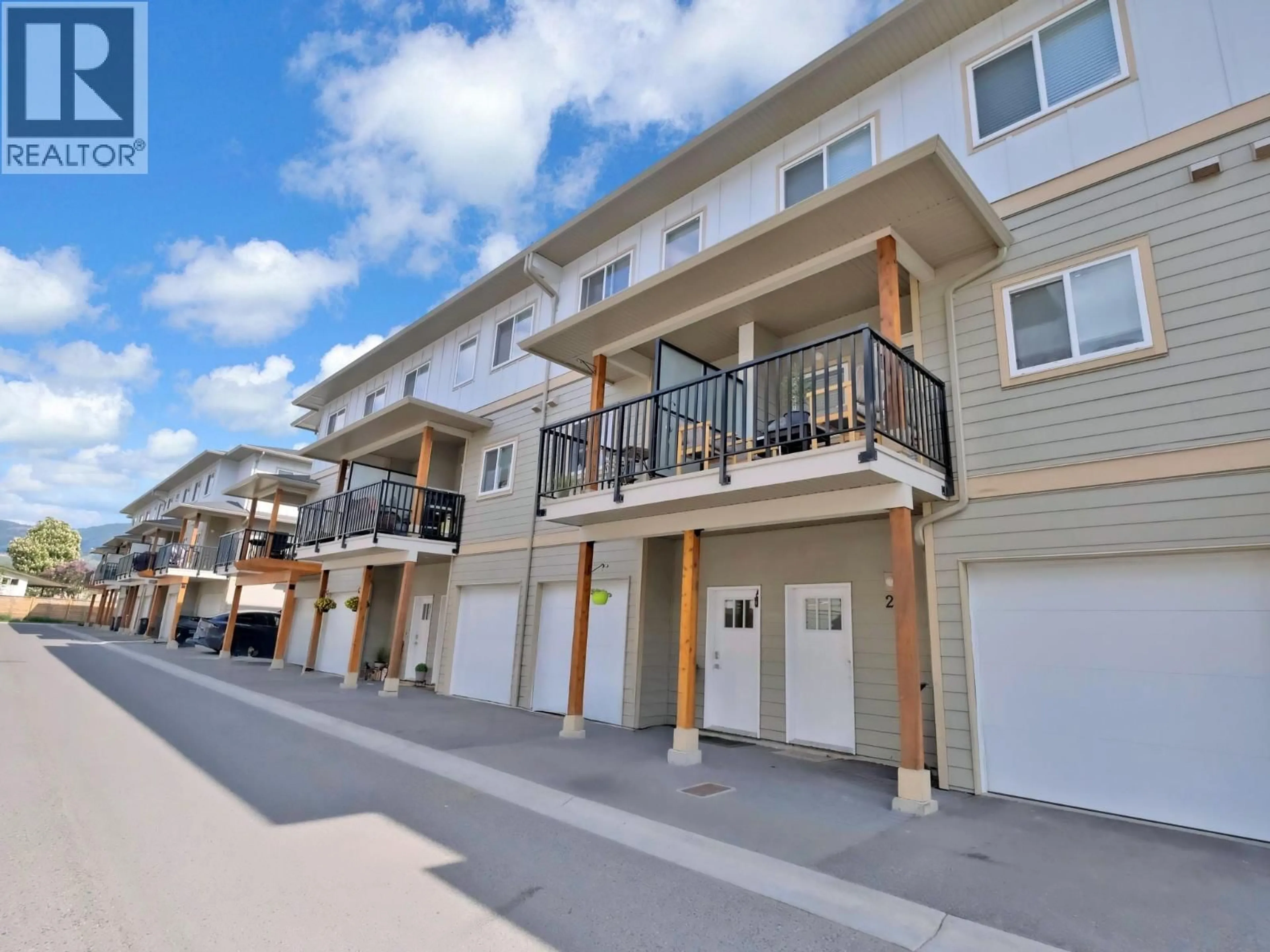 Patio, street for 22 - 255 TAYLOR ROAD, Kelowna British Columbia V1X4G1